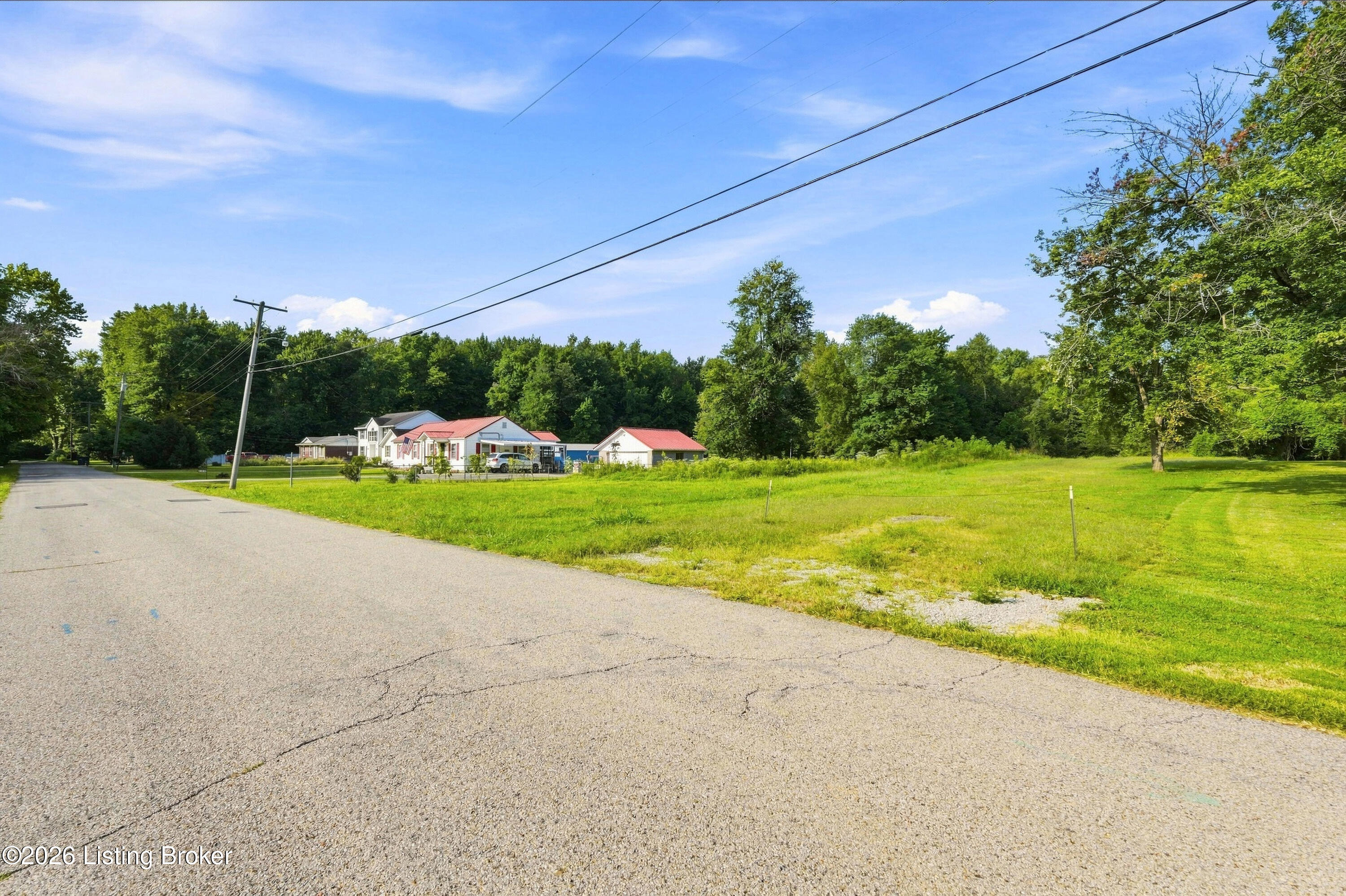 9612 Farmers Ln Property Photo 6