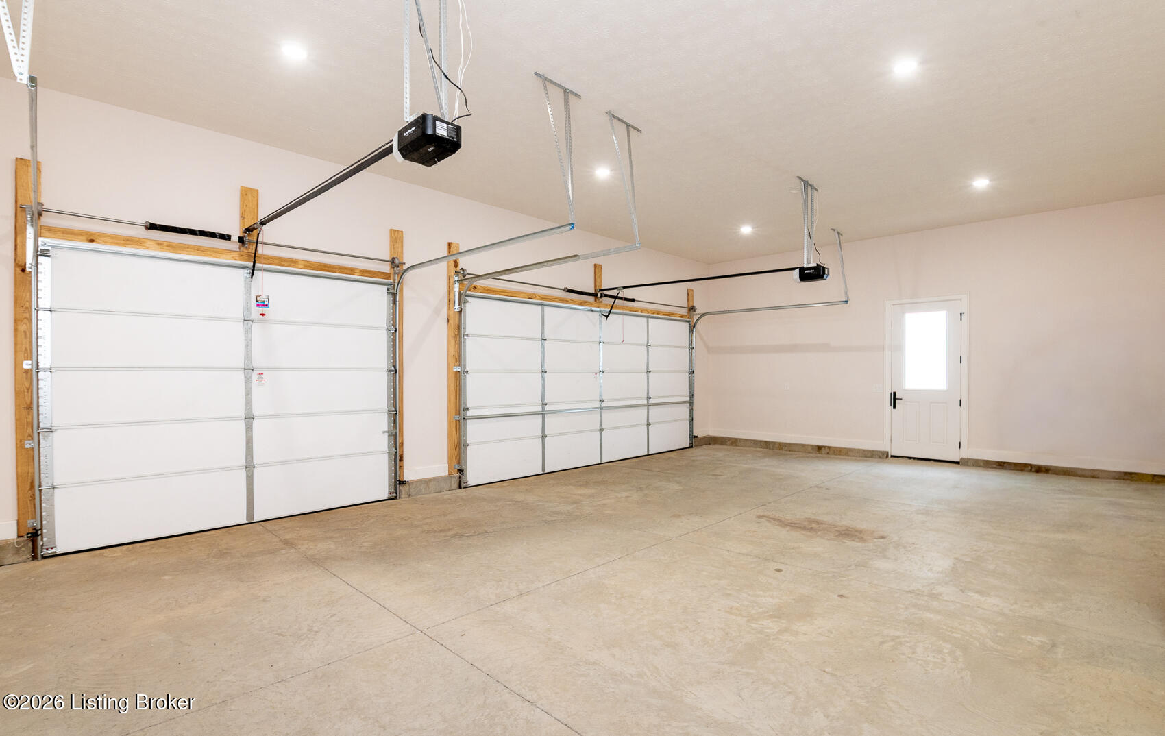 6135 Shooting Star Dr Property Photo 43