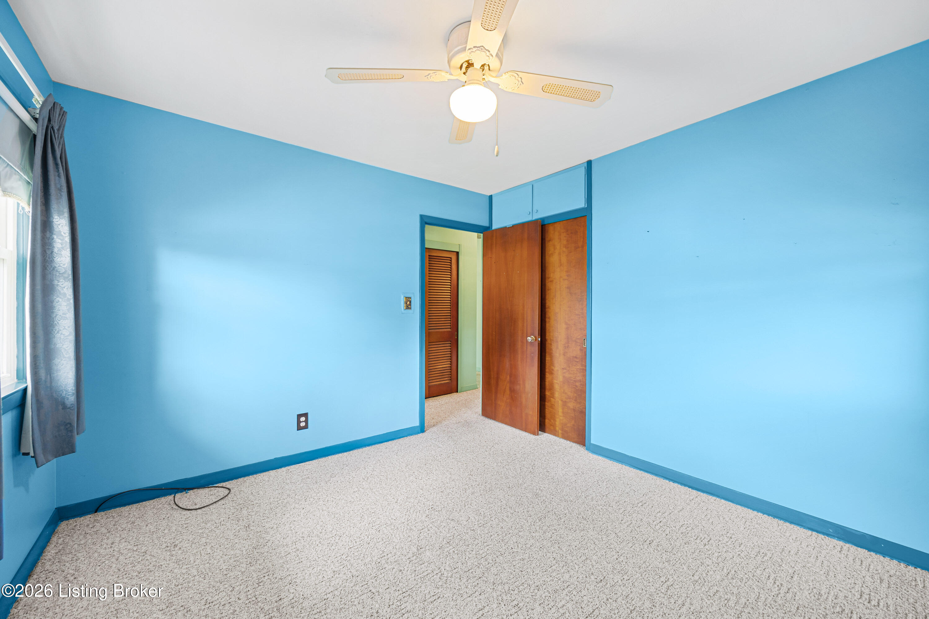 9917 East Ave Property Photo 24