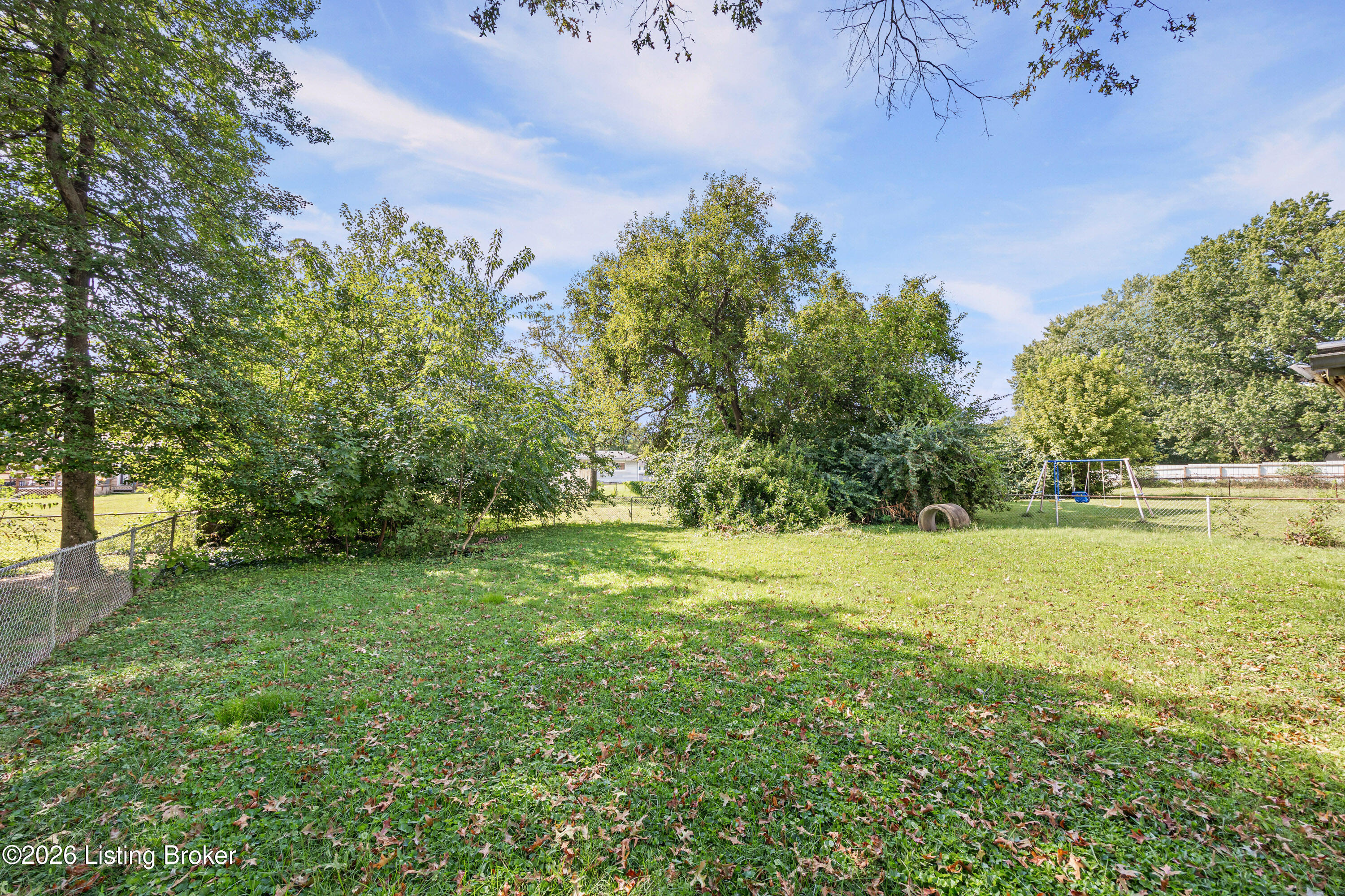 9917 East Ave Property Photo 30