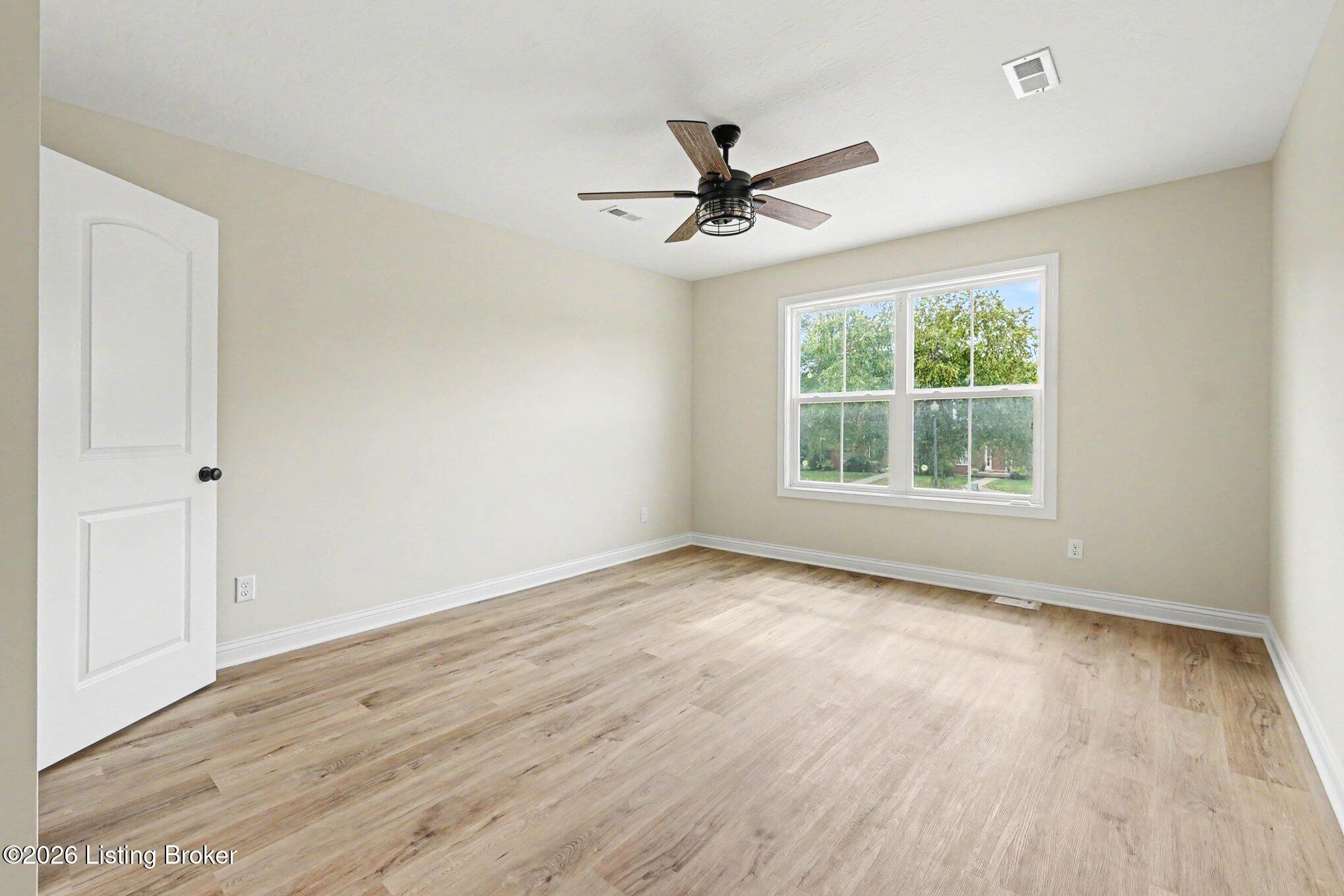 140 Blakenrod Blvd E Property Photo 15