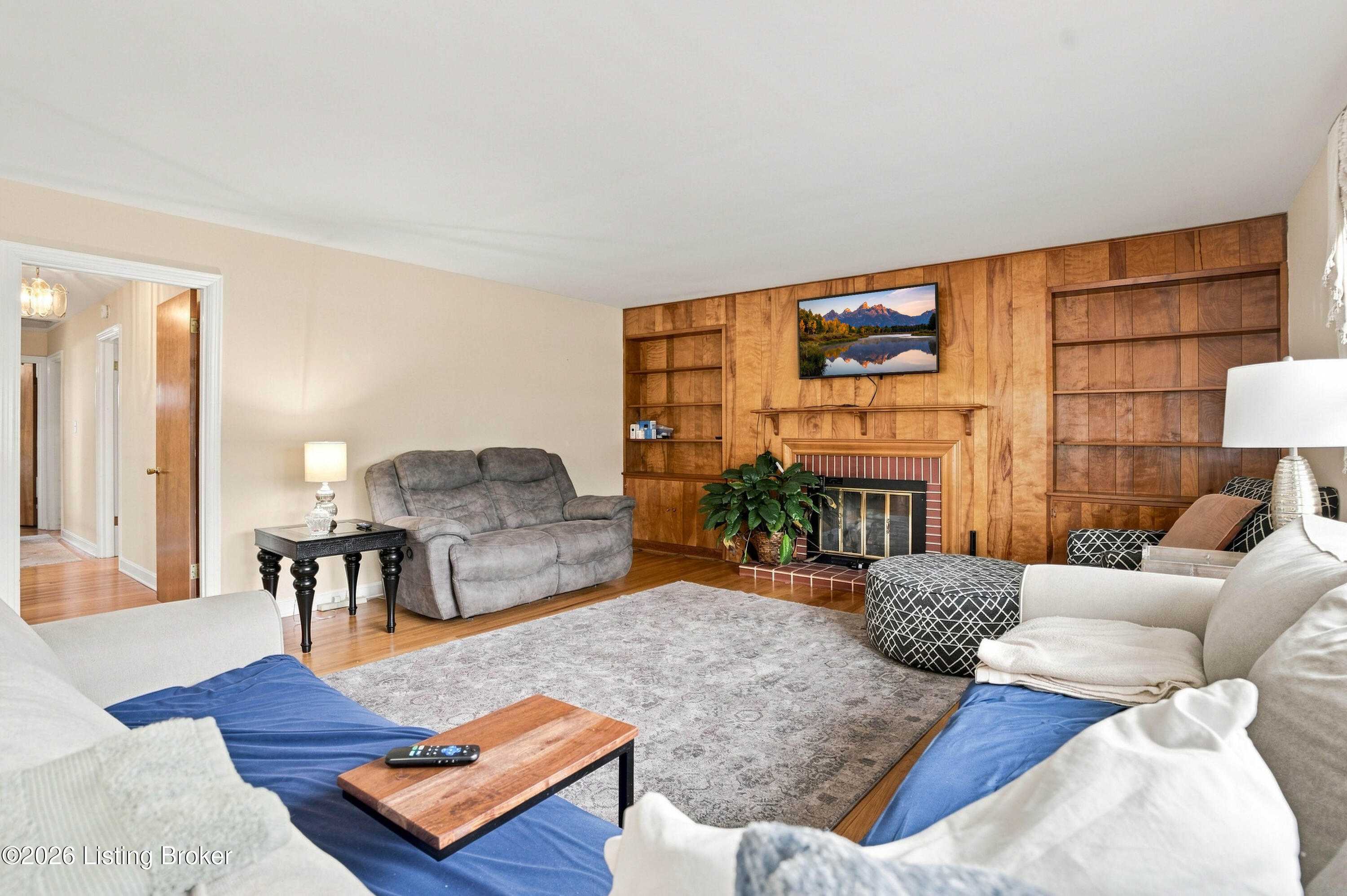 9007 Haviland Ave Property Photo 6