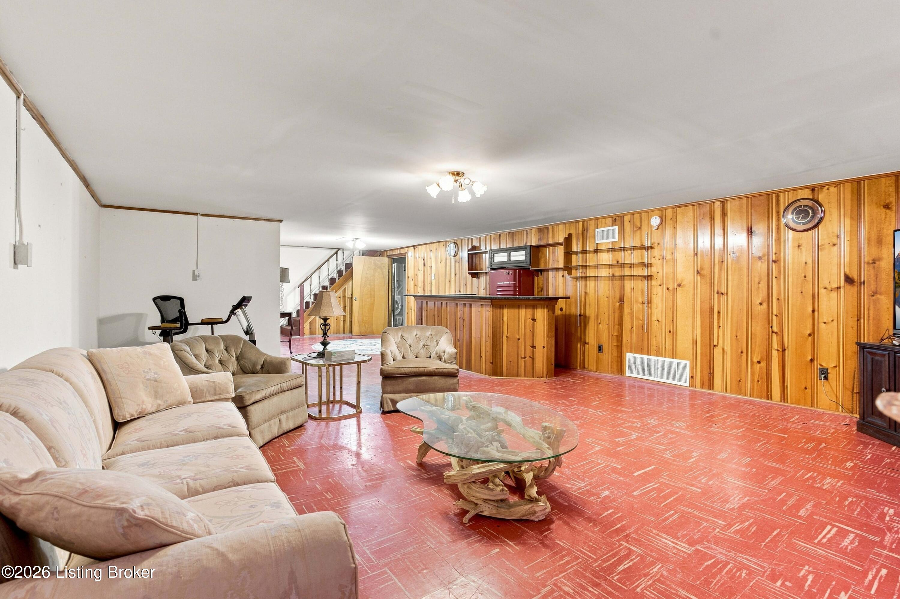 9007 Haviland Ave Property Photo 29