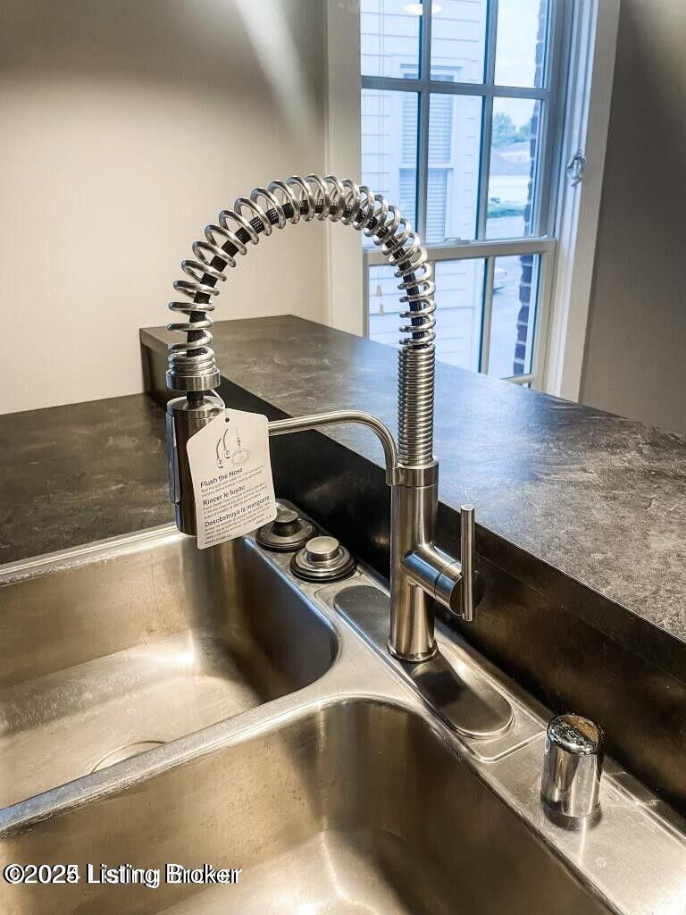 10606 Norton Commons Blvd Property Photo 7
