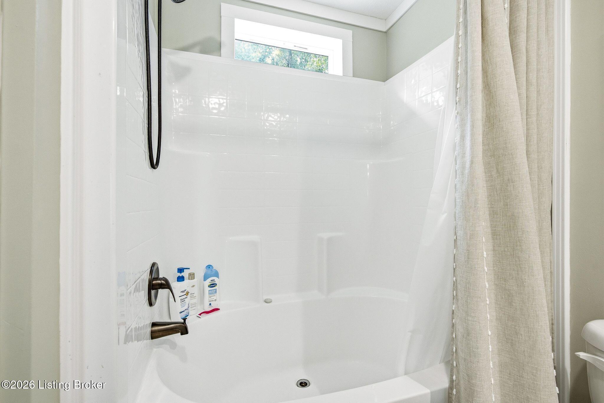 236 Lynwood Dr Property Photo 41