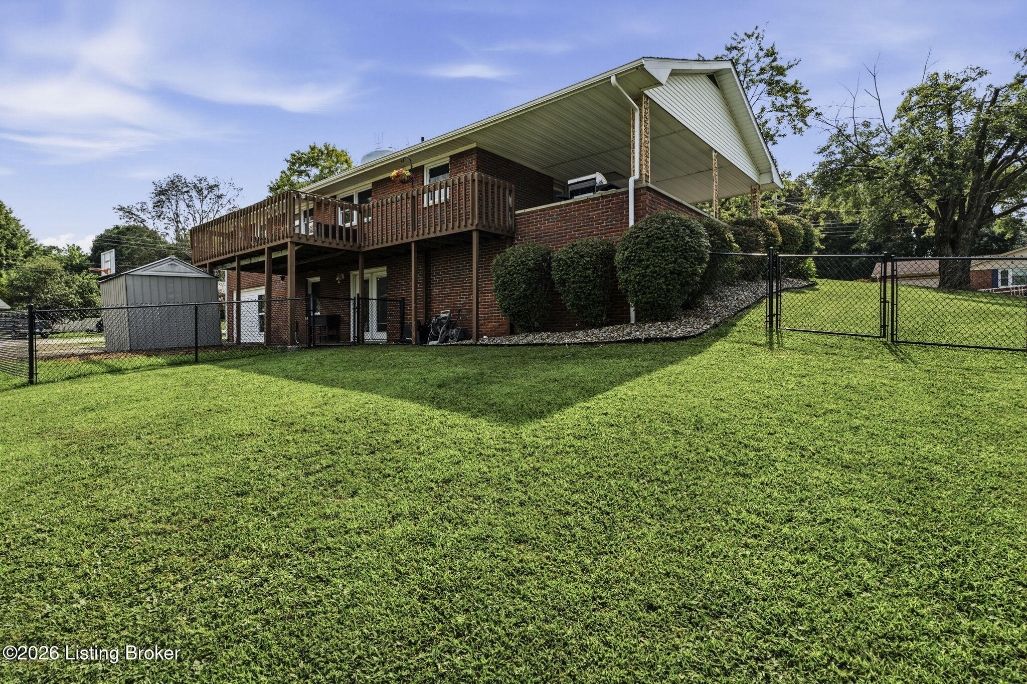 304 Estate Dr Property Photo 23