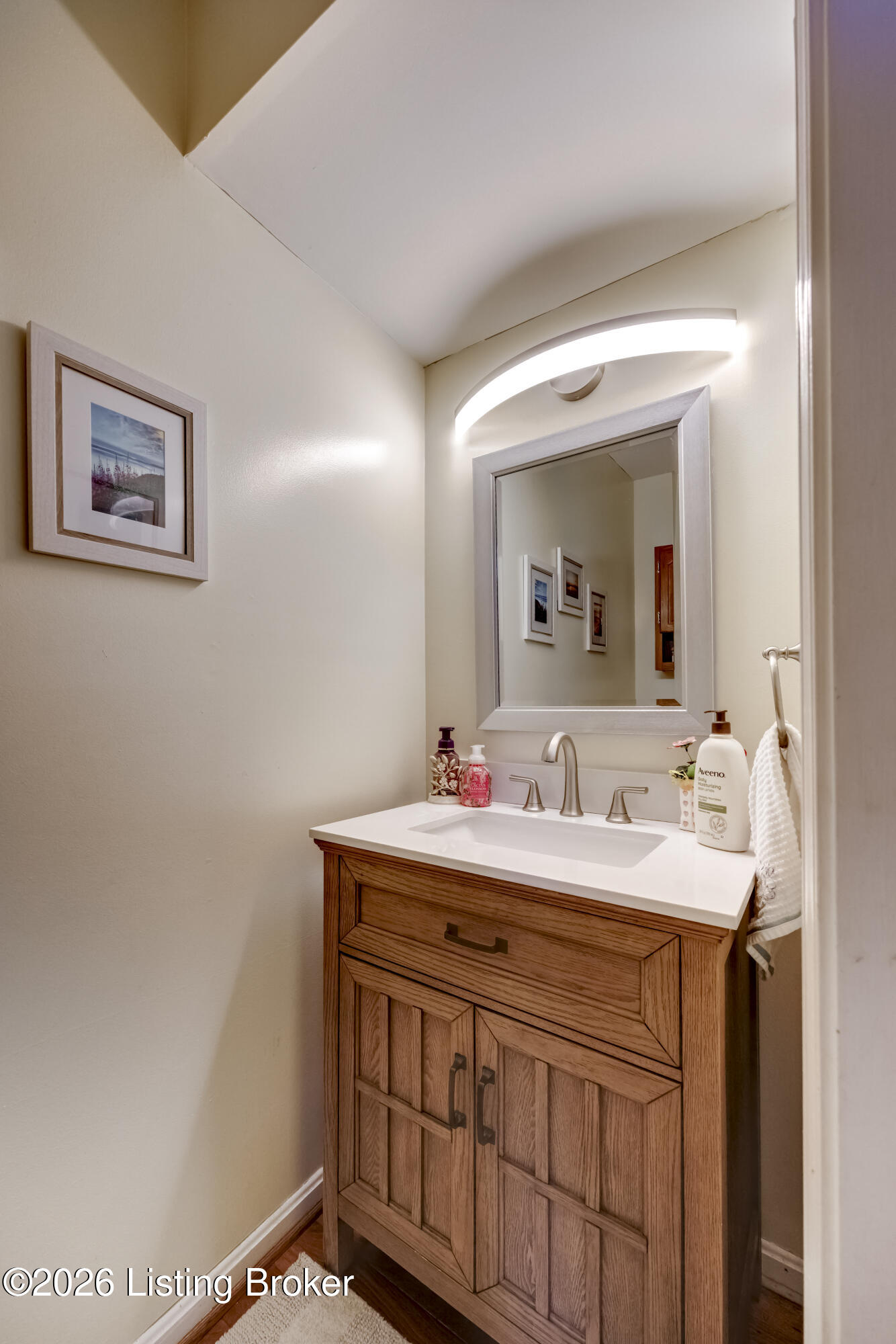 3904 Spring Valley Way Property Photo 17