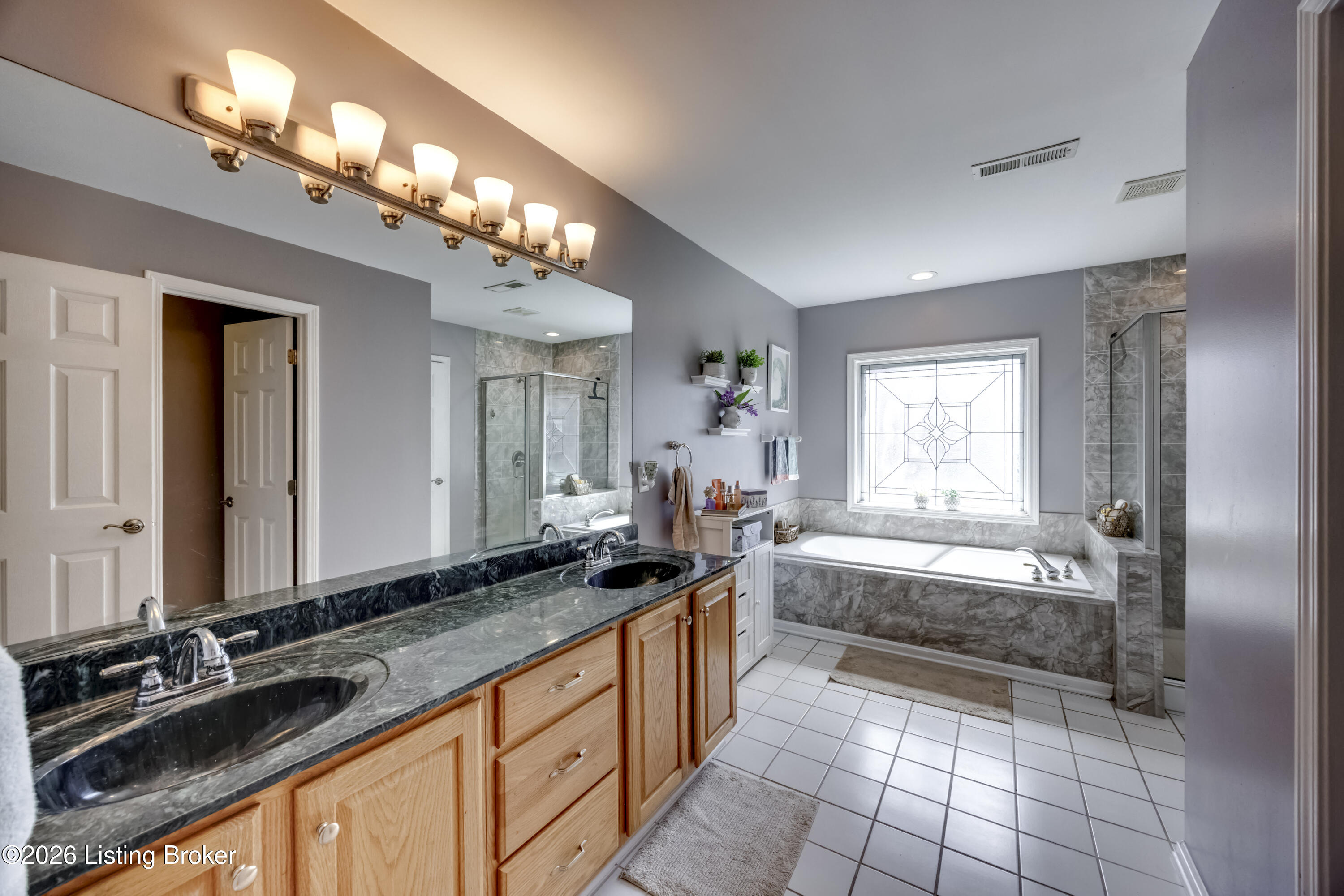 3904 Spring Valley Way Property Photo 22