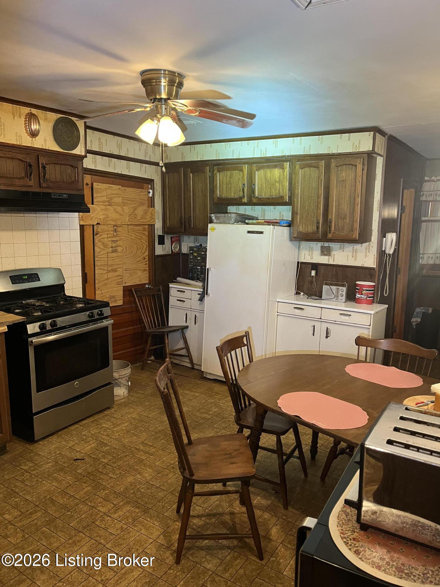 1017 Henry Clay St Property Photo 11