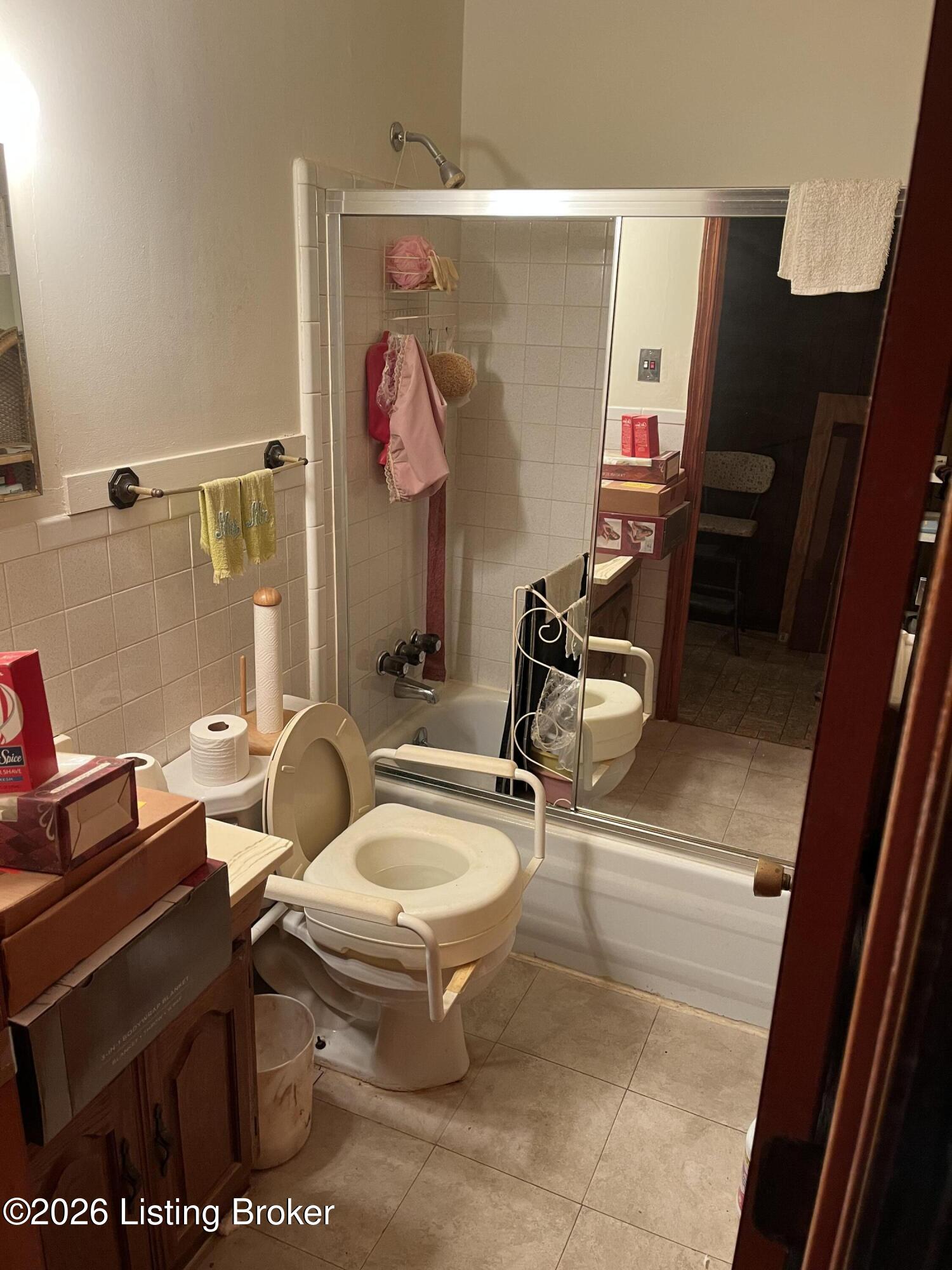 1017 Henry Clay St Property Photo 16
