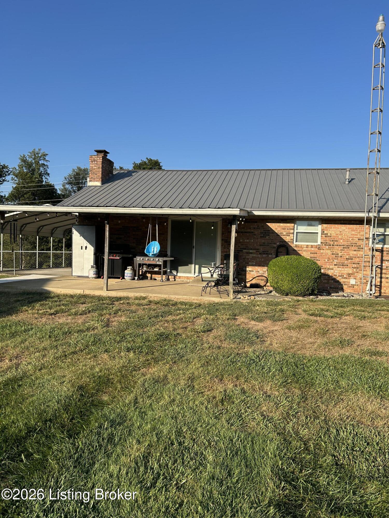 245 Cherwood Dr Property Photo 4