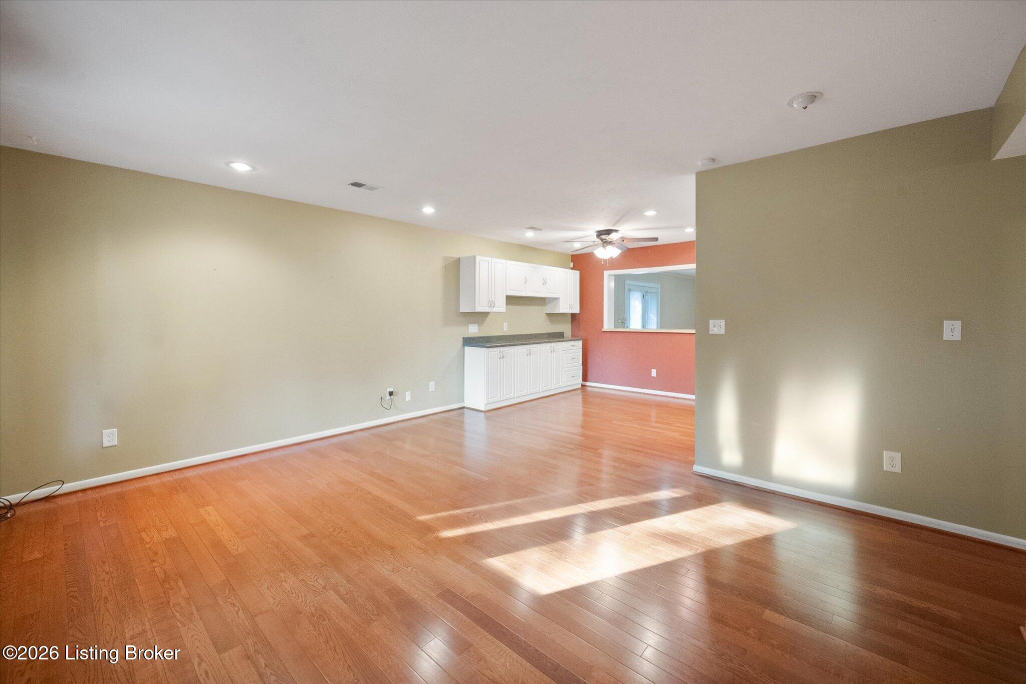 5604 Leemont Ct Property Photo 5