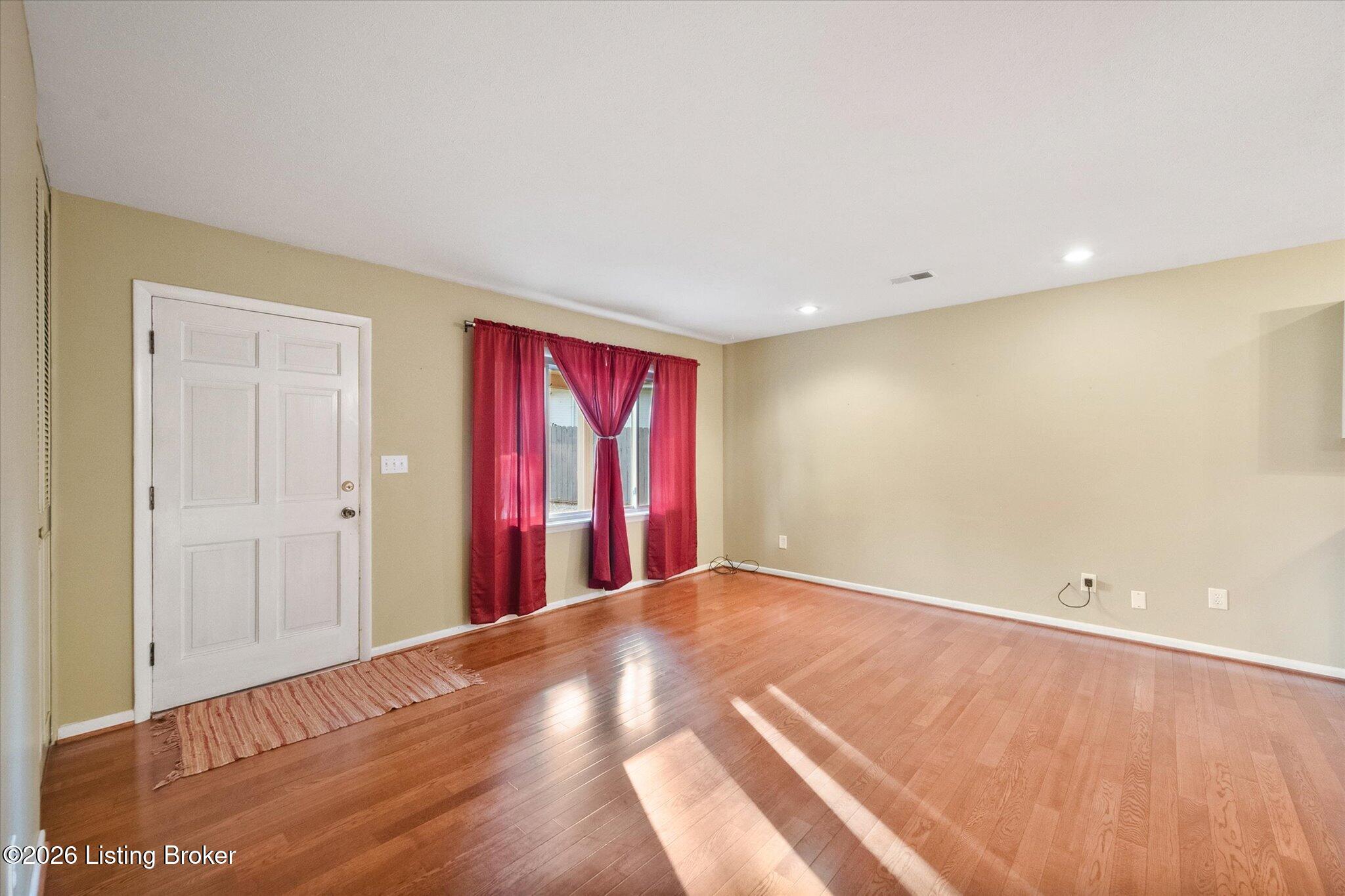 5604 Leemont Ct Property Photo 7