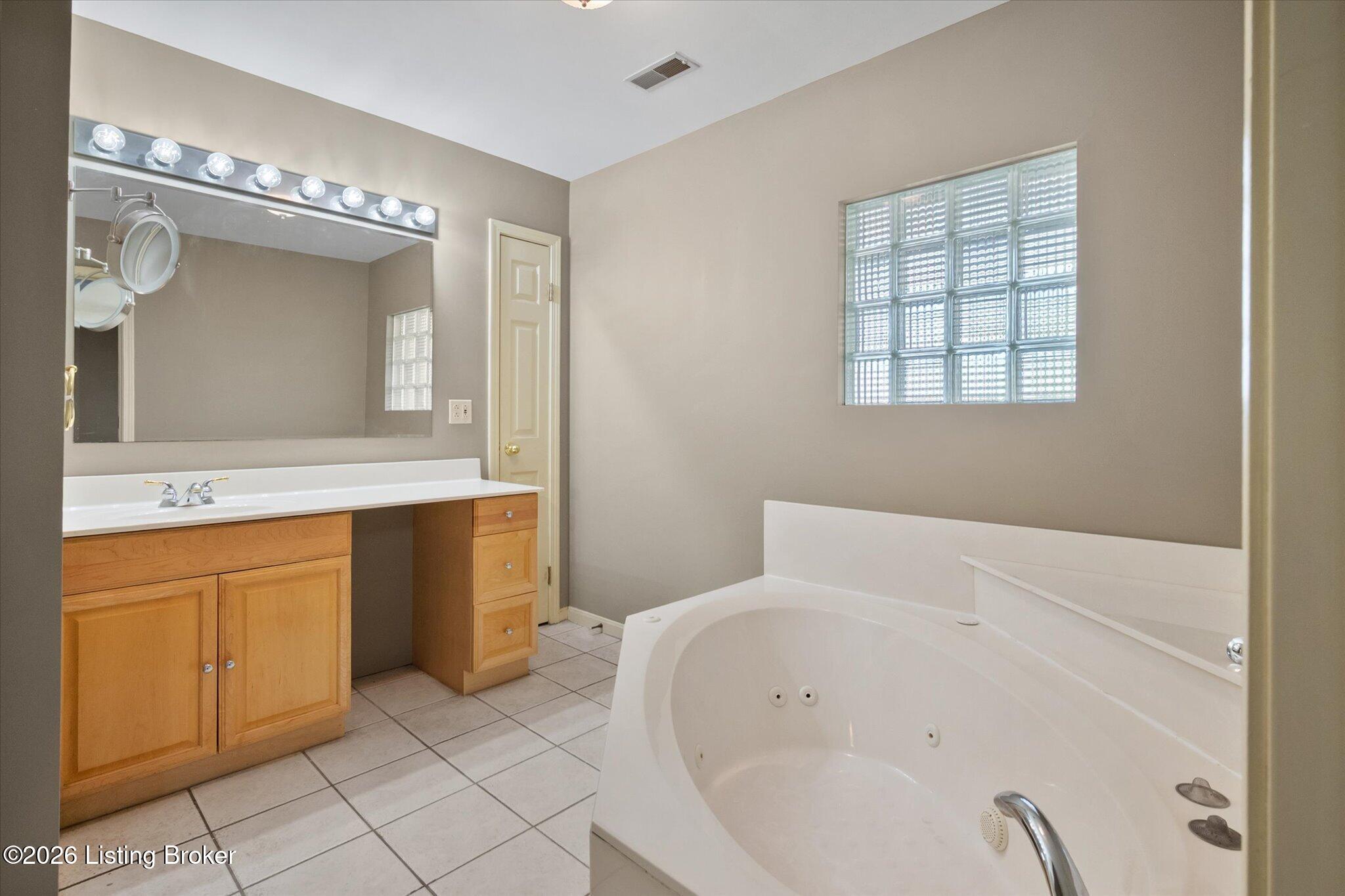 5604 Leemont Ct Property Photo 28