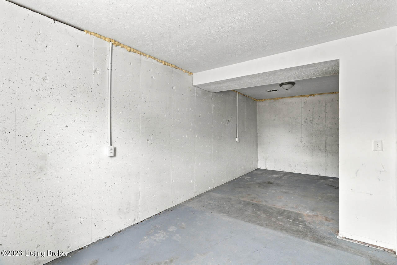 134 Carl St Property Photo 19