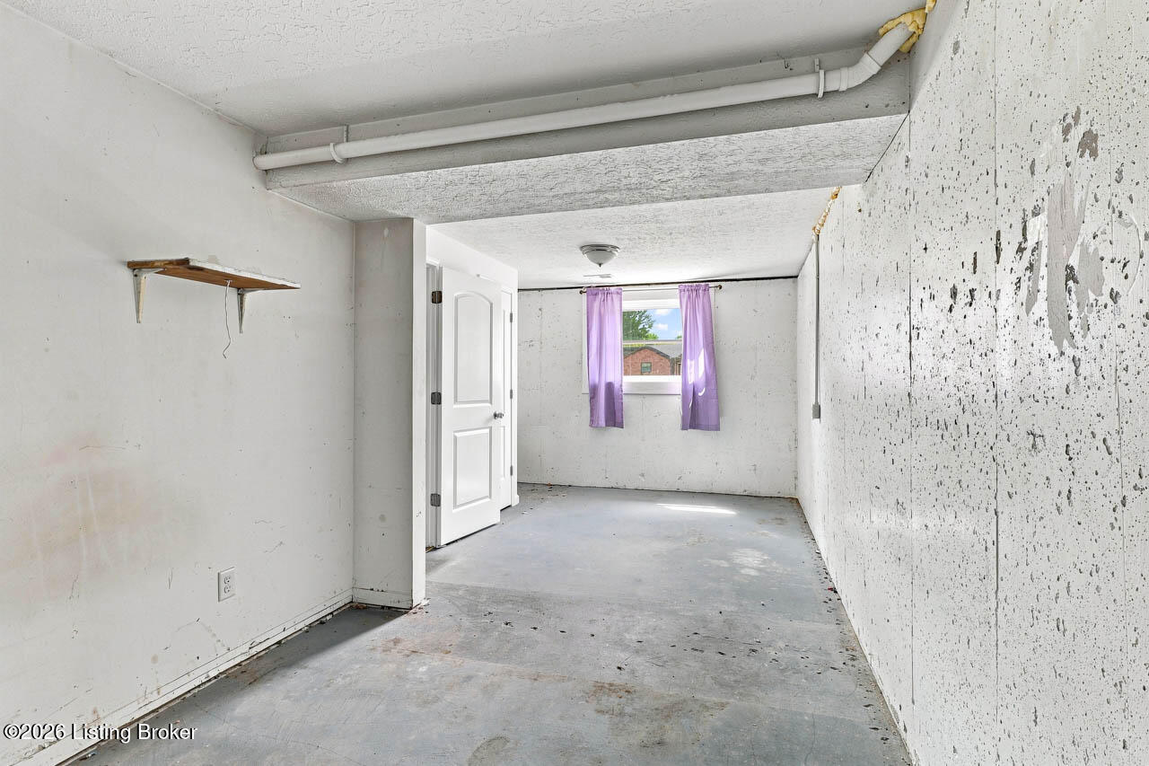 134 Carl St Property Photo 20