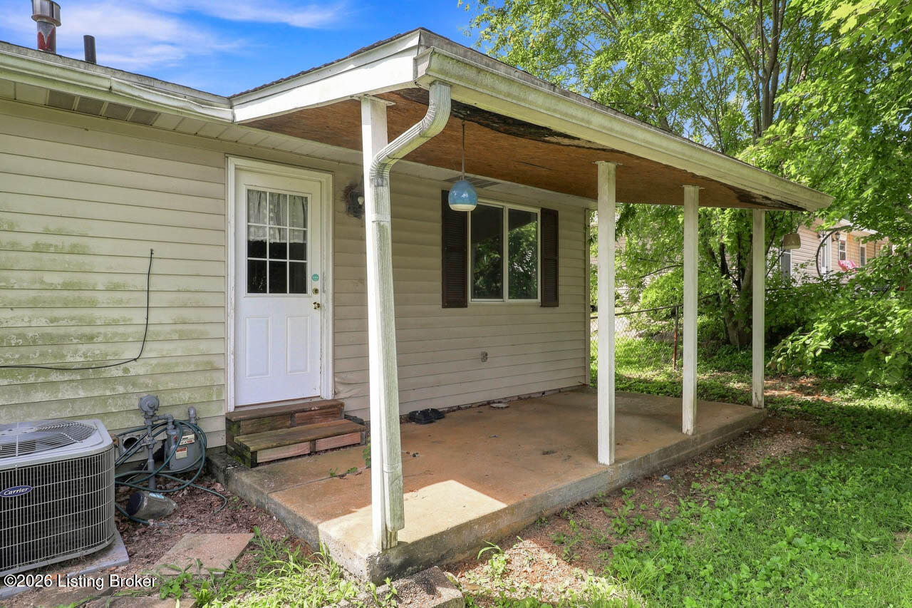 134 Carl St Property Photo 25