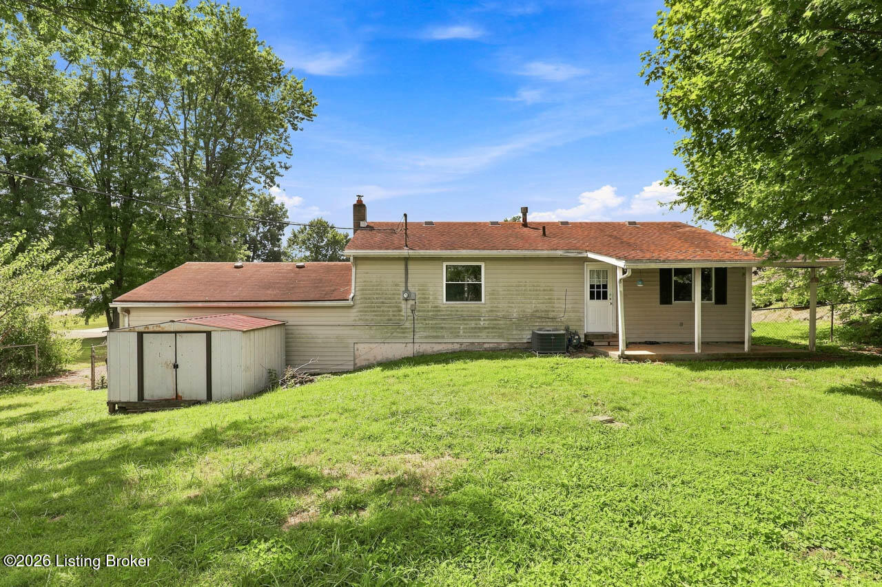 134 Carl St Property Photo 27