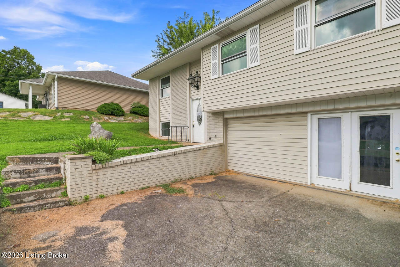 134 Carl St Property Photo 35