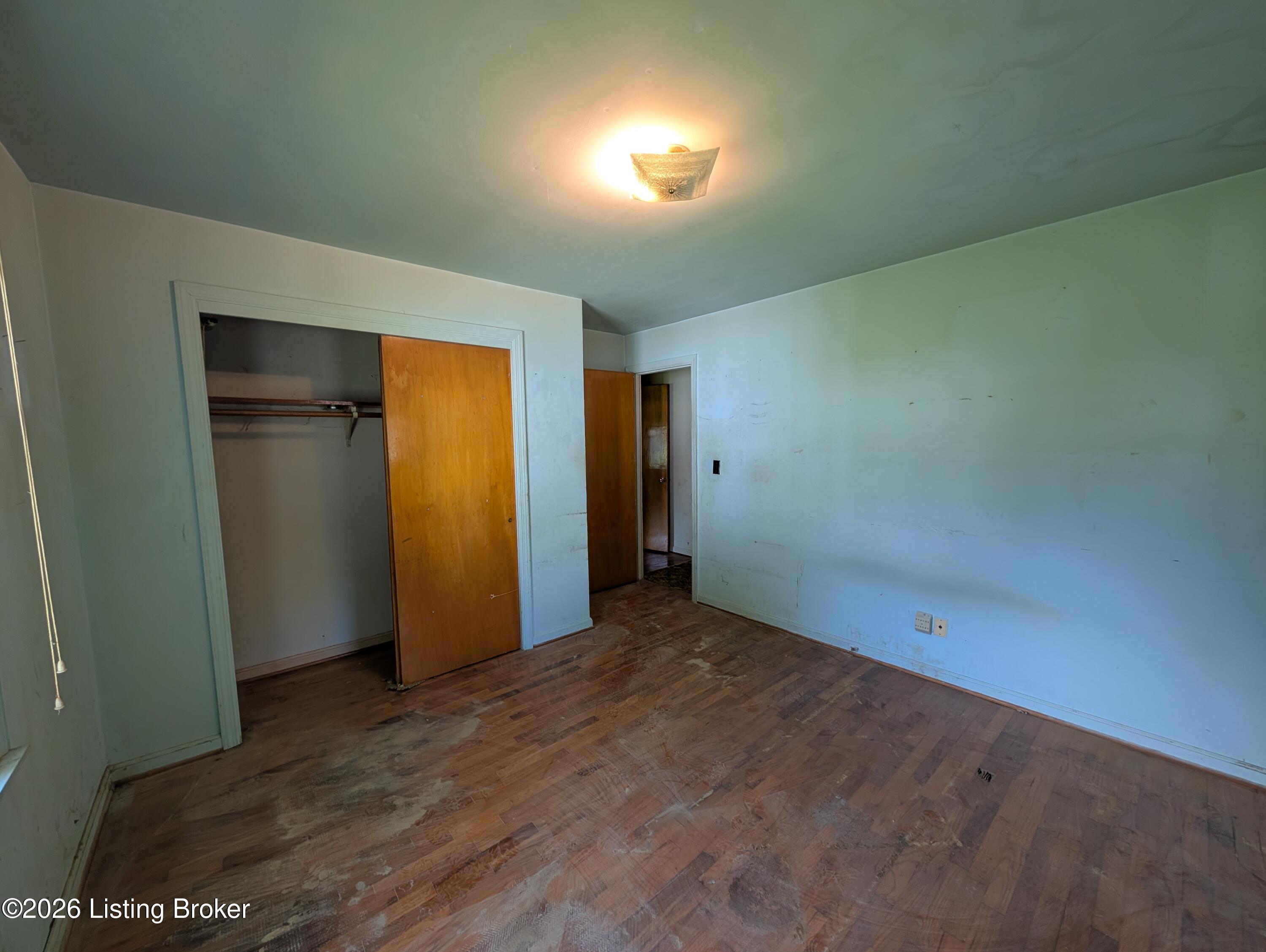 1924 Locust St Property Photo 17