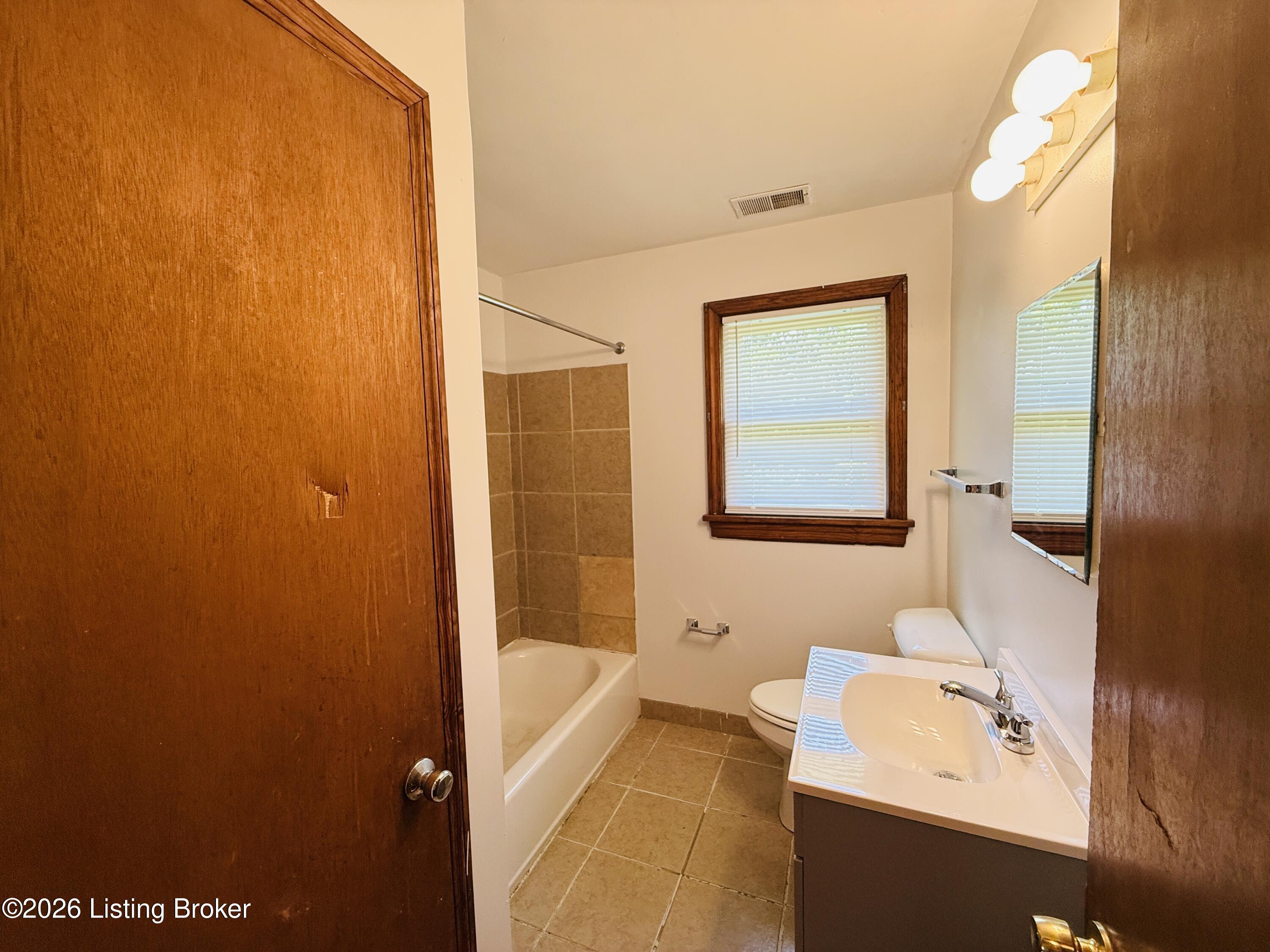 4308 Lynnview Dr Property Photo 9