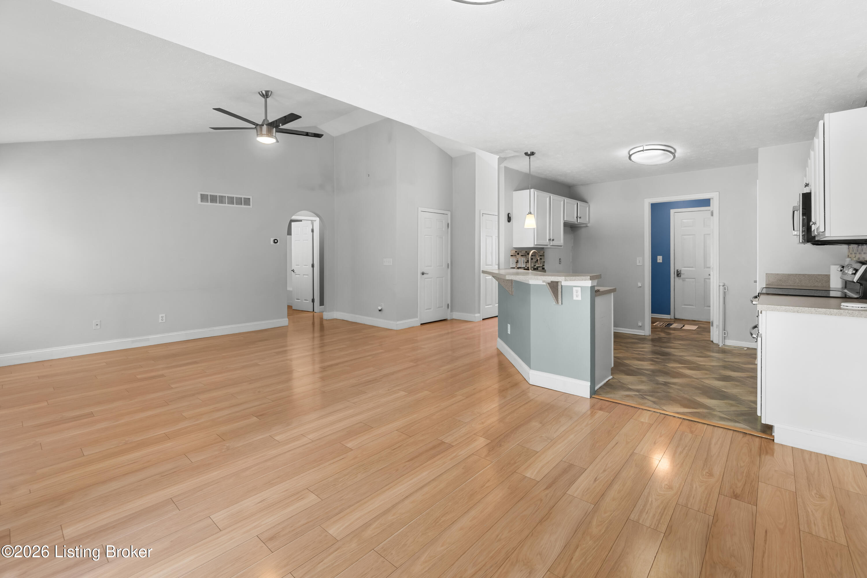 7906 Bridlevista Rd Property Photo 6