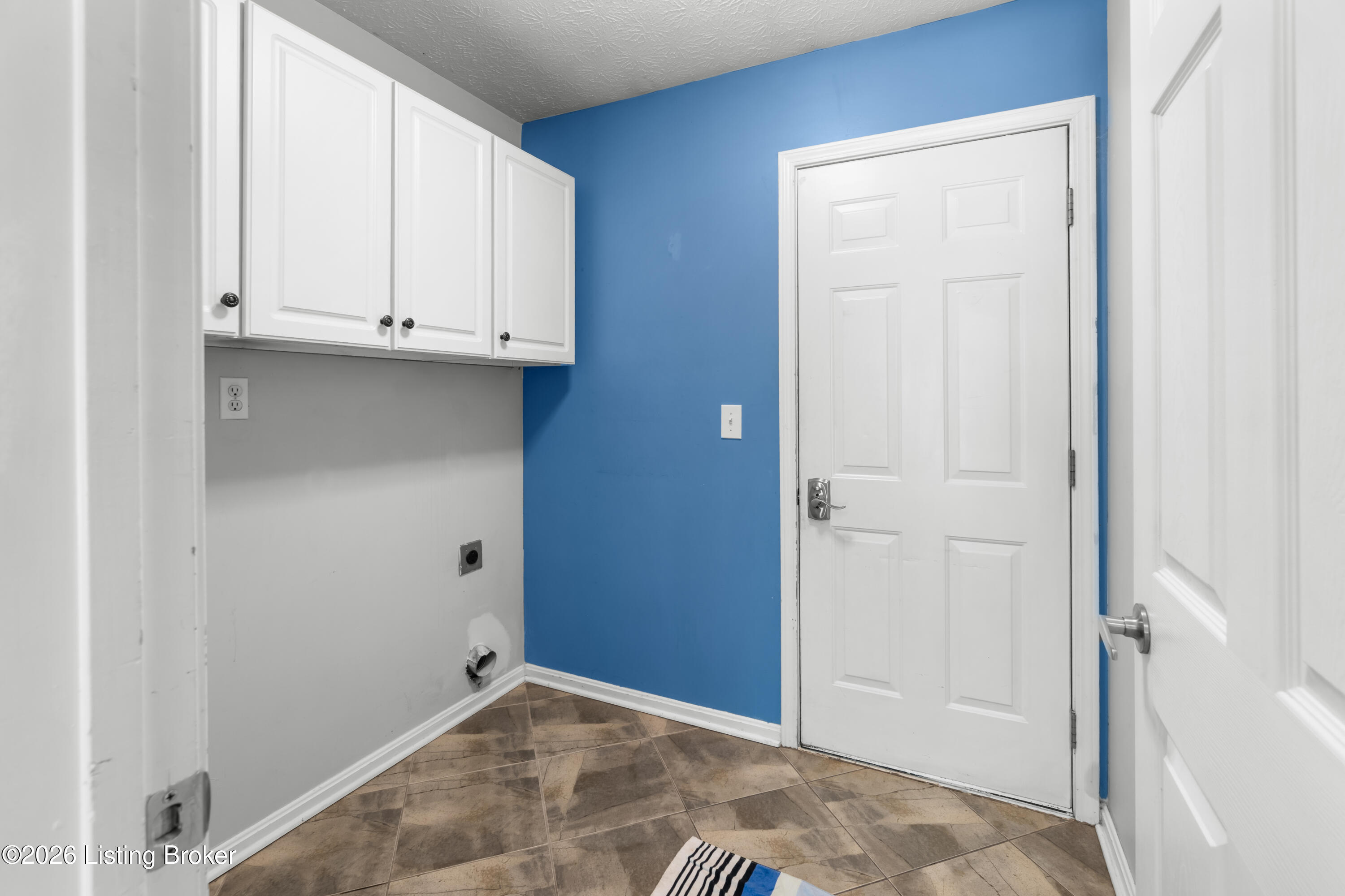 7906 Bridlevista Rd Property Photo 10