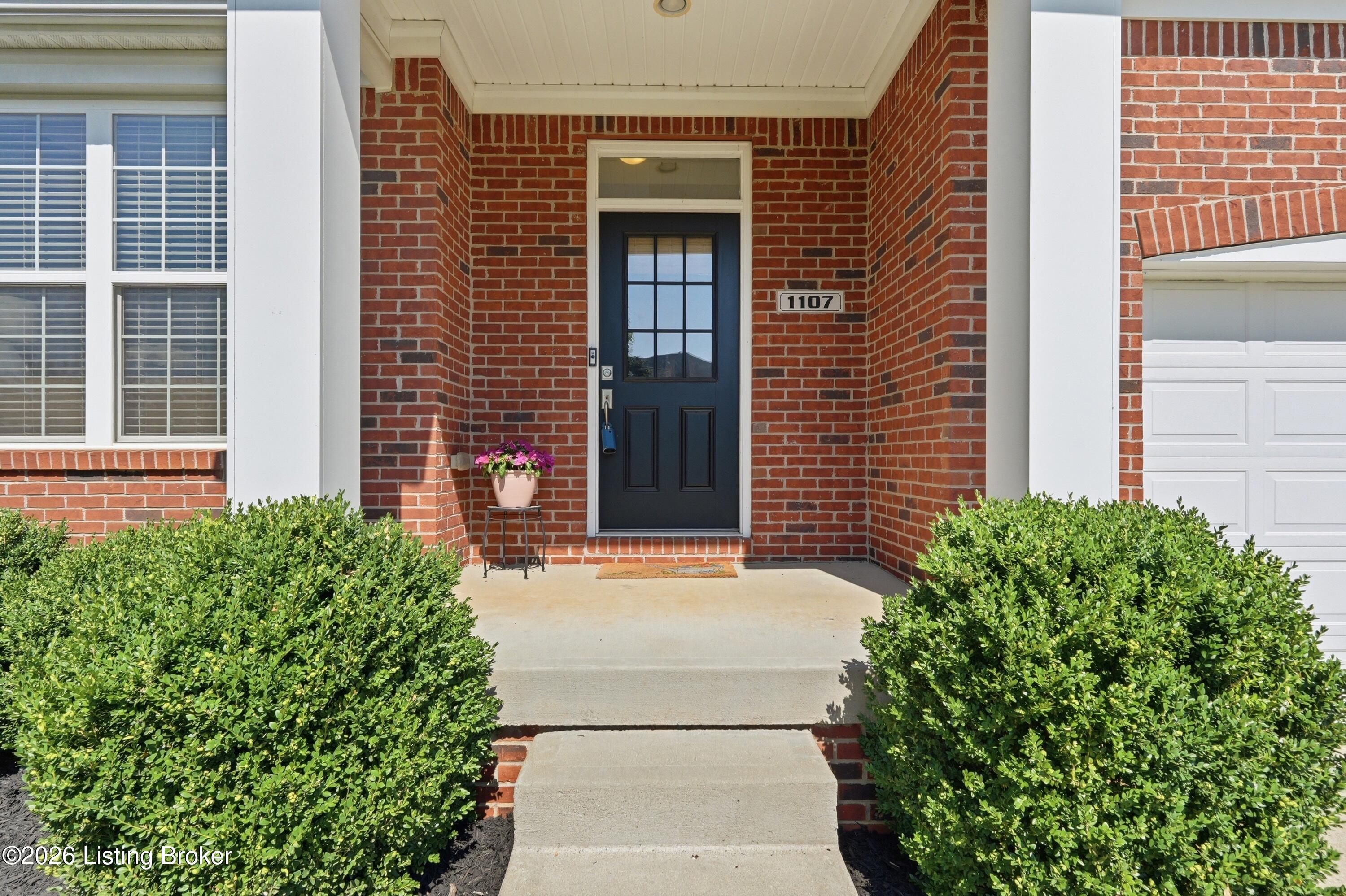 1107 Crossings Cove Ct Property Photo 2
