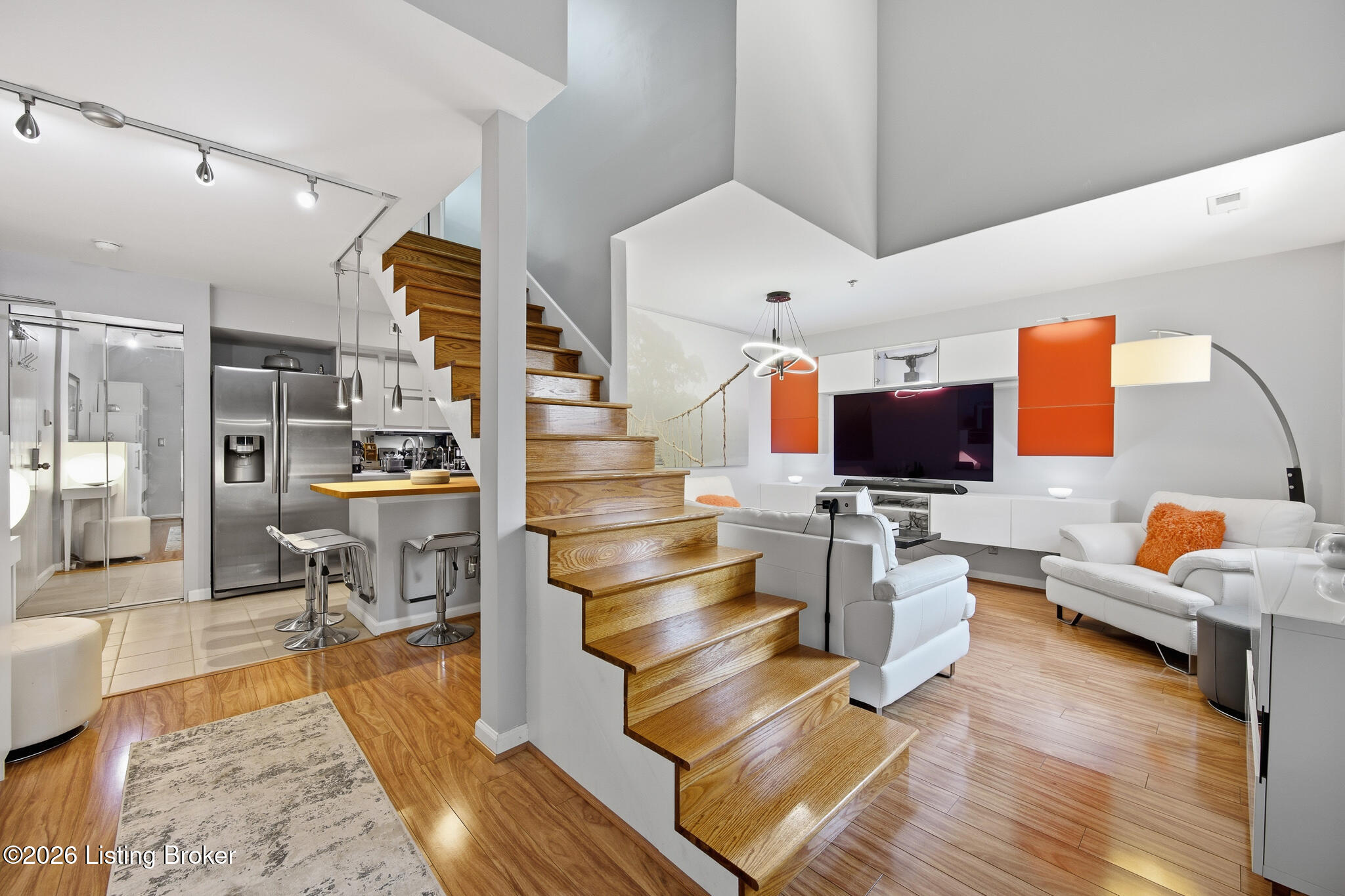 1142 Neon Way Property Photo 4