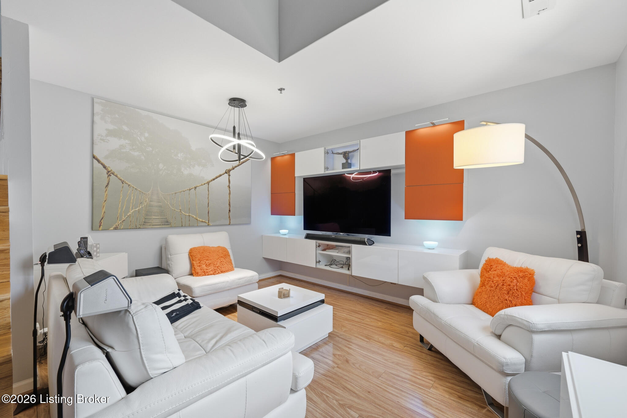 1142 Neon Way Property Photo 6