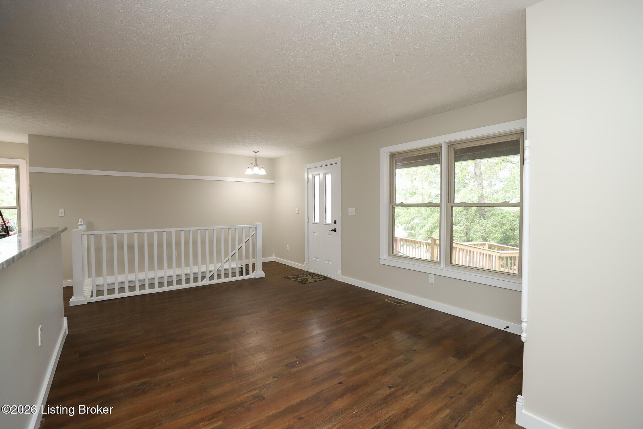 384 Schoolside Dr Property Photo 10