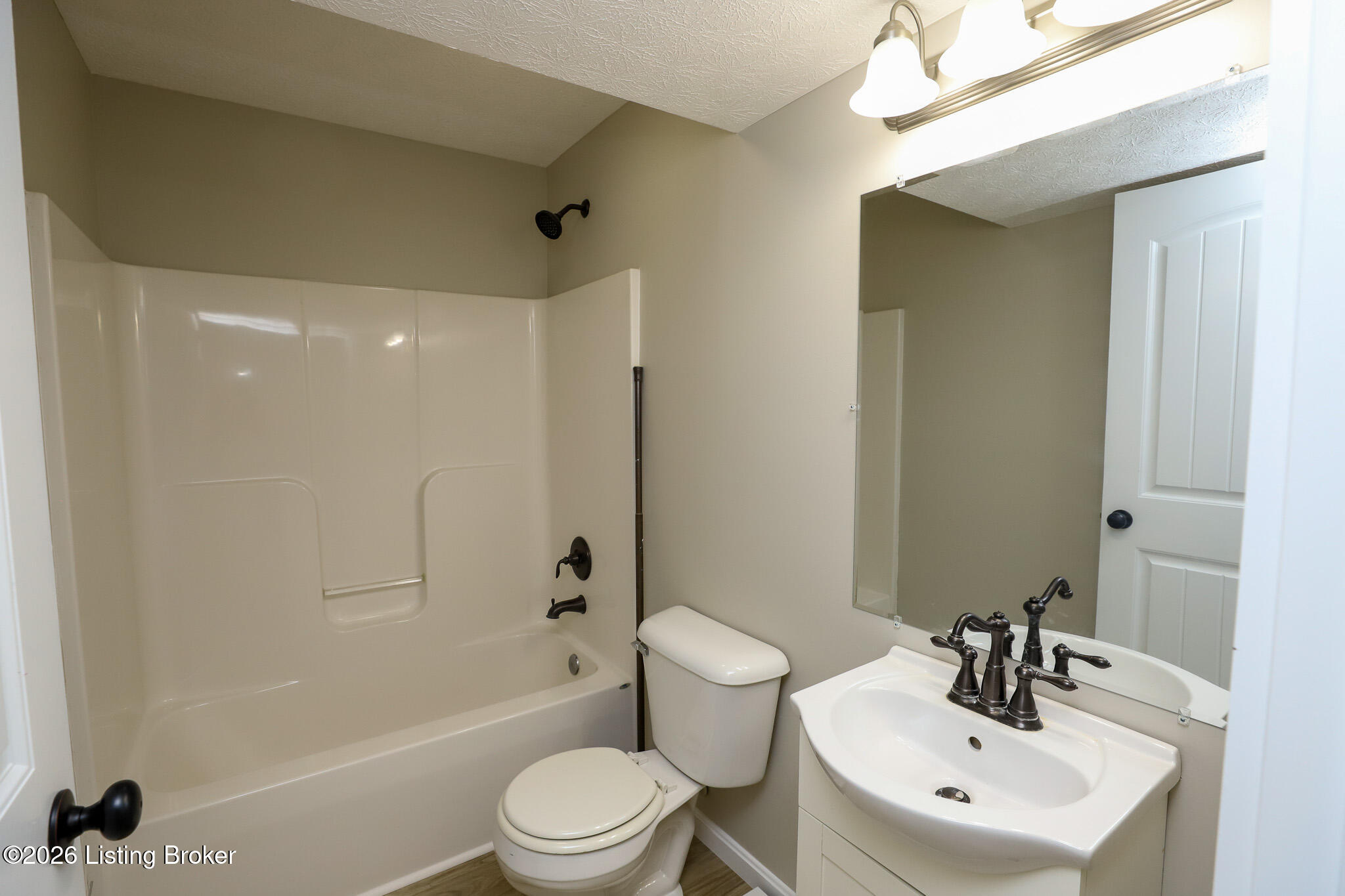 384 Schoolside Dr Property Photo 21