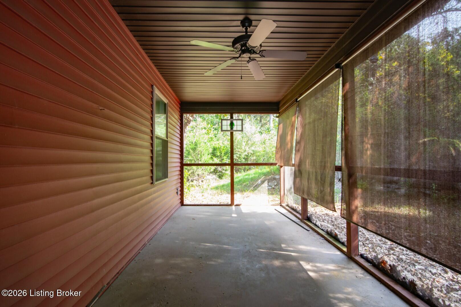 384 Schoolside Dr Property Photo 21