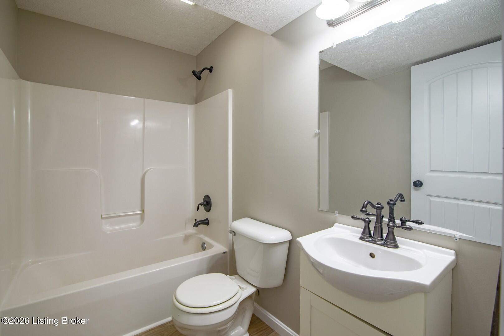 384 Schoolside Dr Property Photo 47