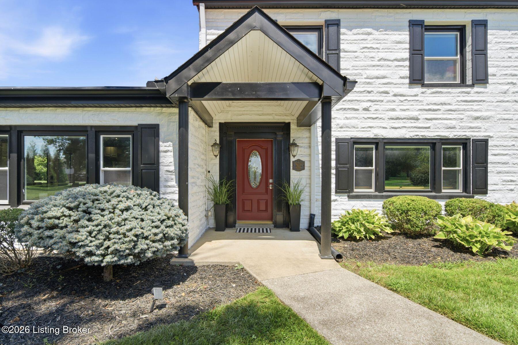 6703 Woodhaven Rd Property Photo 2