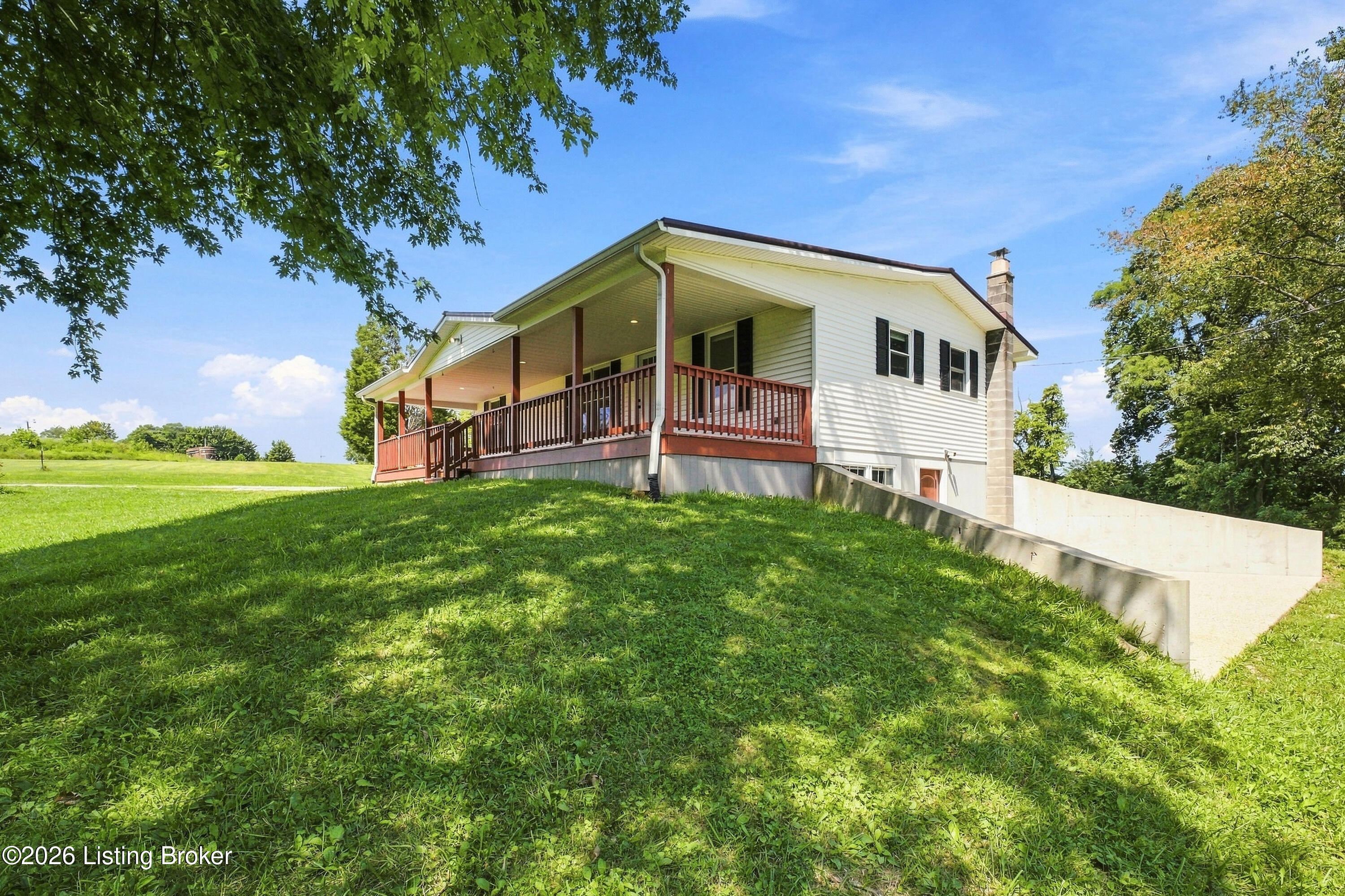 90 Raker Rd Property Photo 2