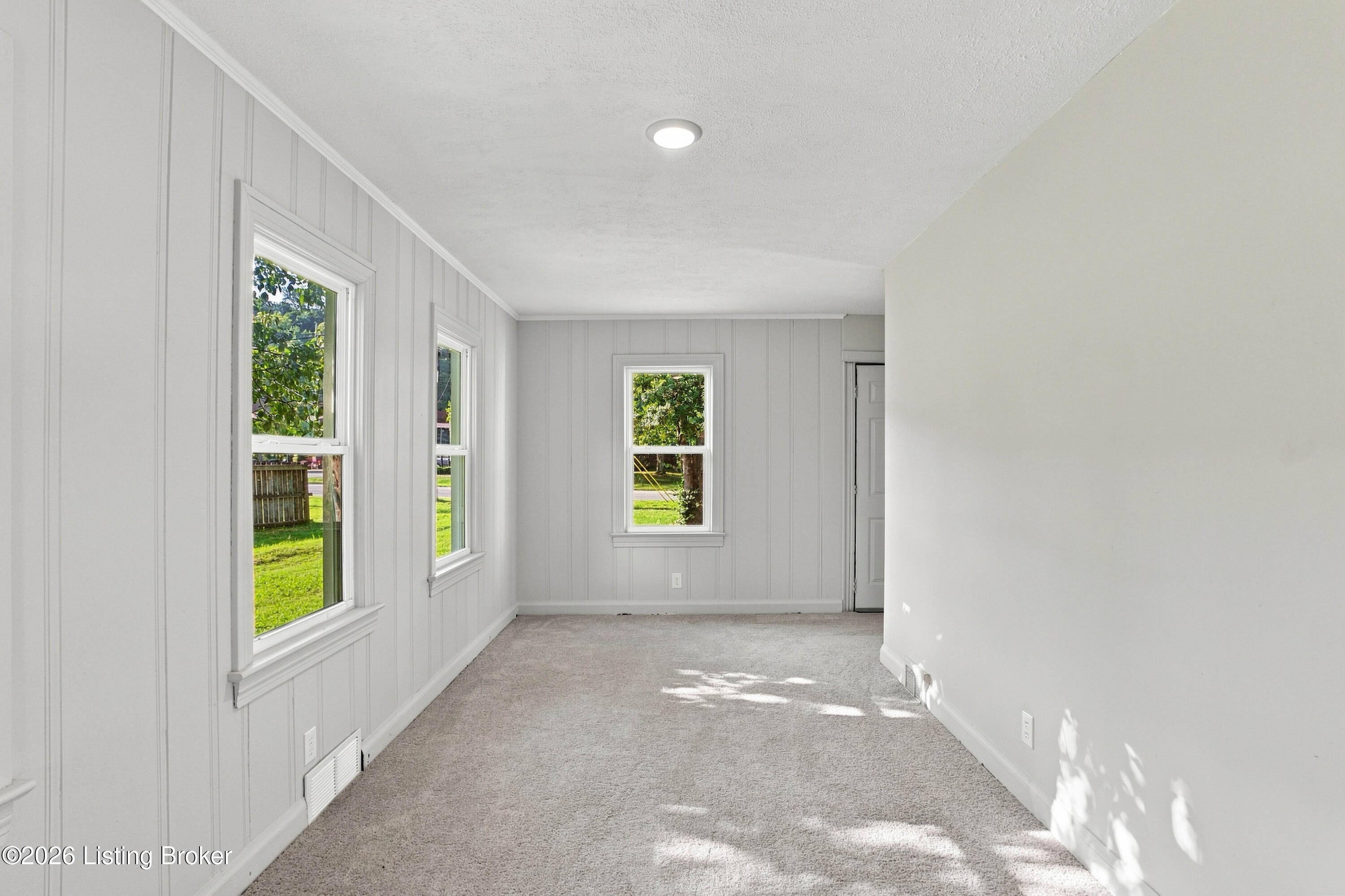 4933 W Pages Ln Property Photo 31