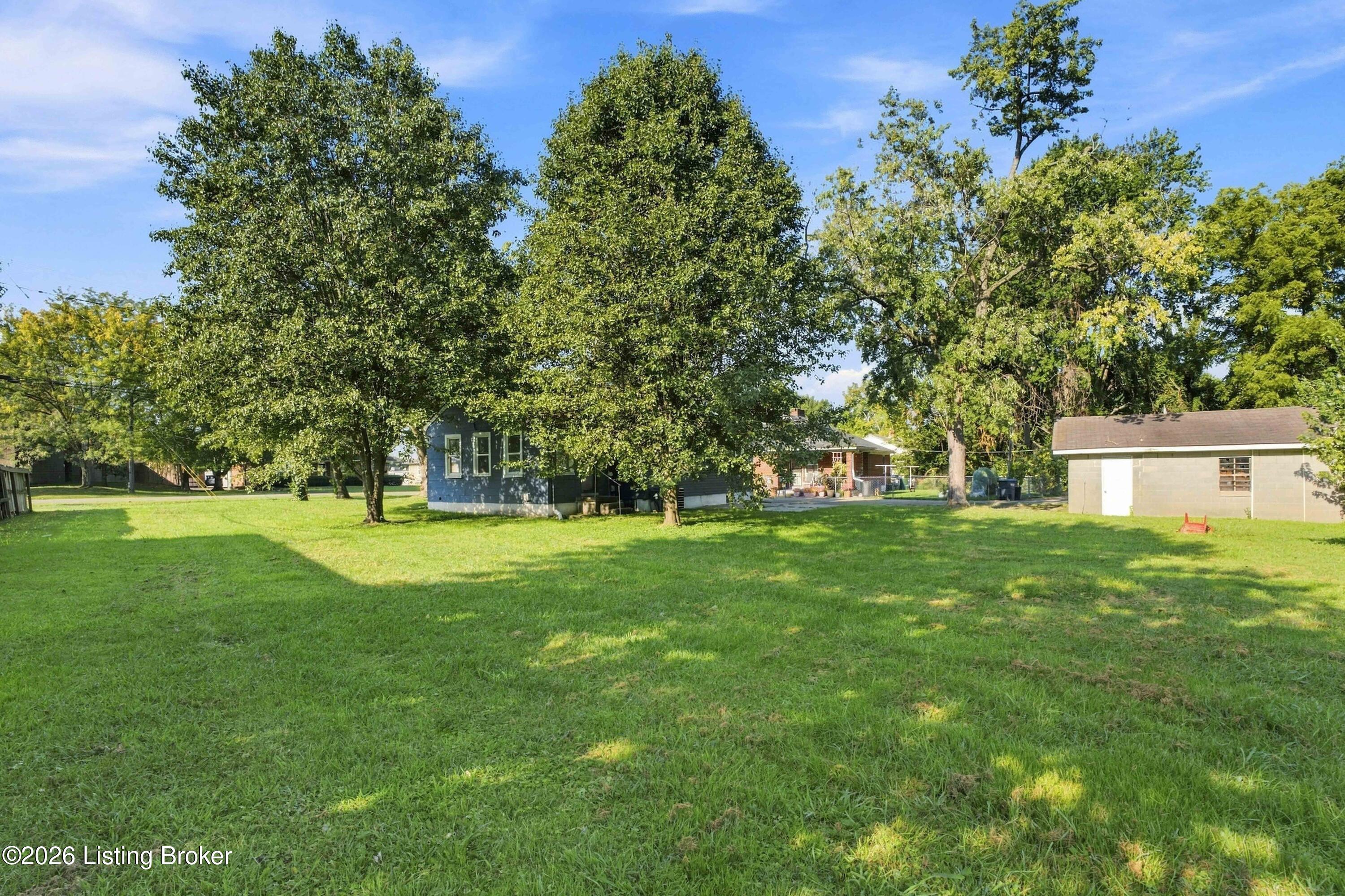 4933 W Pages Ln Property Photo 36