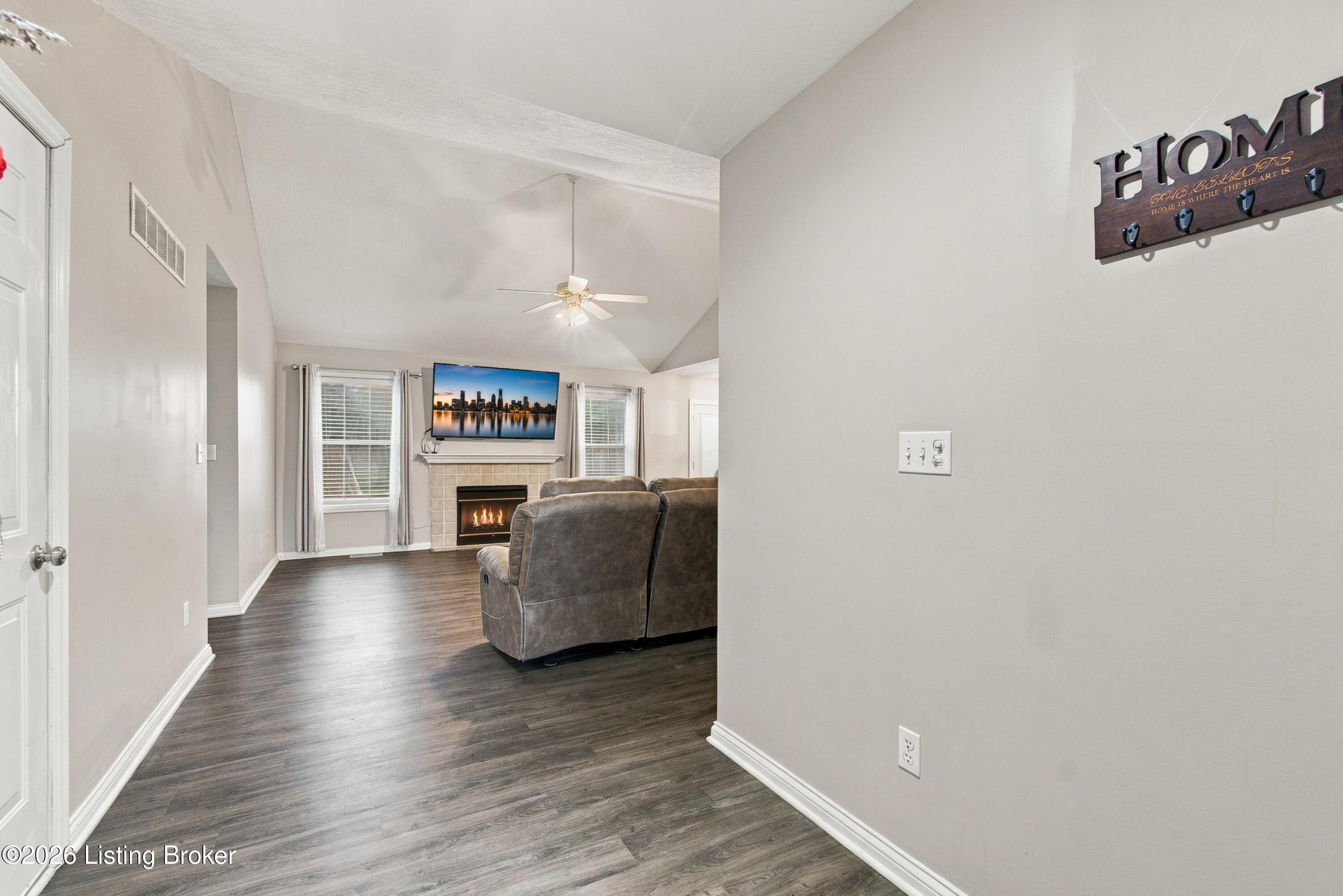 3020 Mason Way Property Photo 6