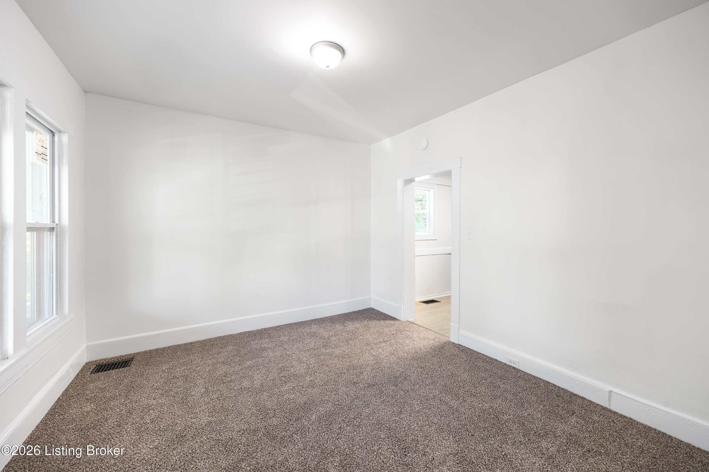 1219 S 32nd St Property Photo 14