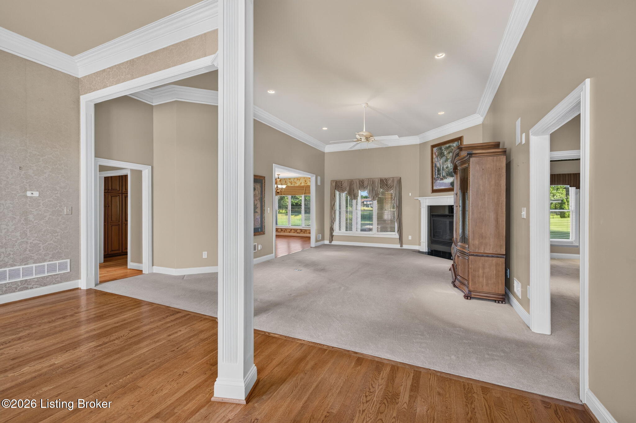 10413 Martinside Dr Property Photo 11