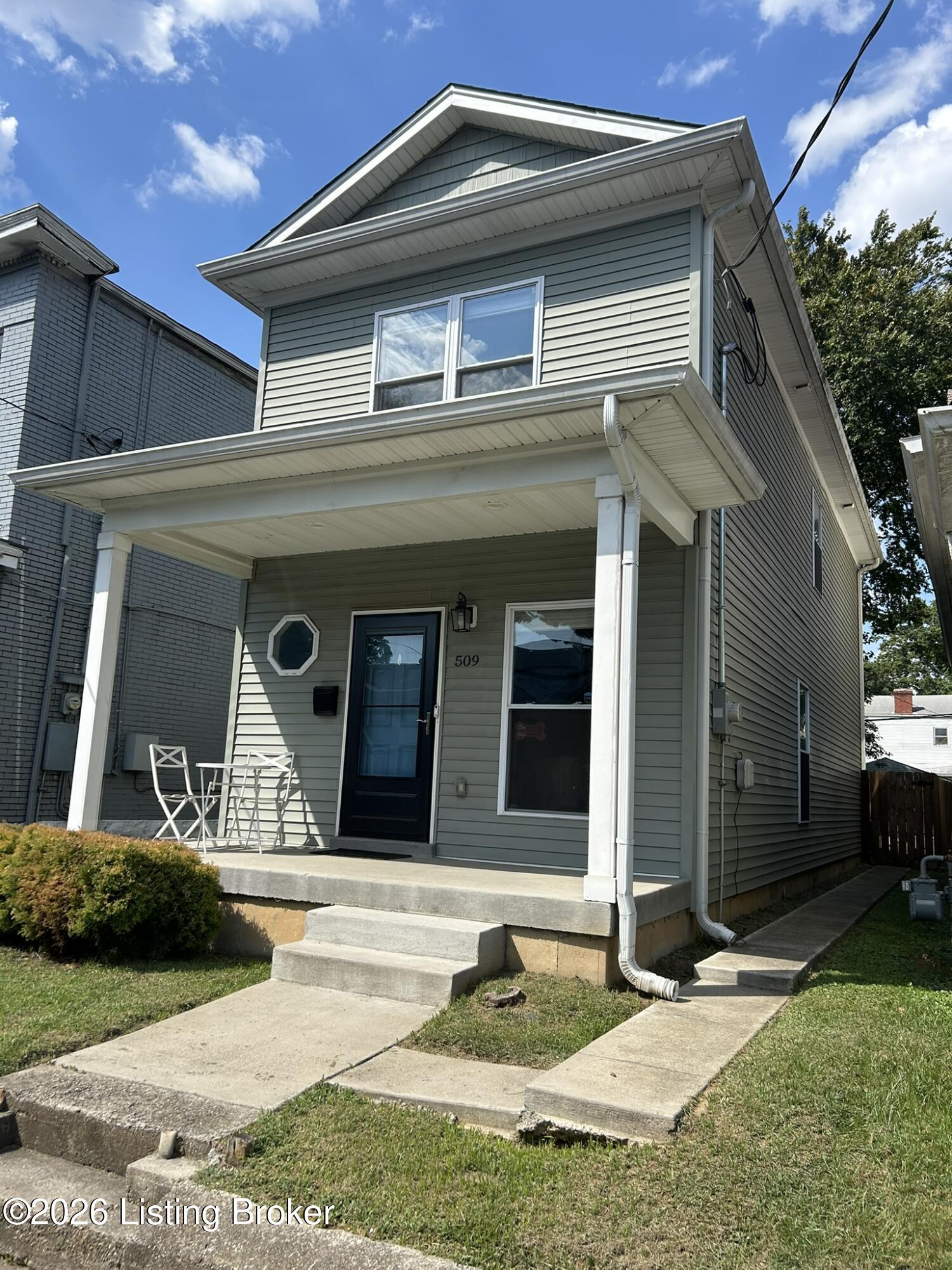 509 E Ormsby Ave Property Photo 2
