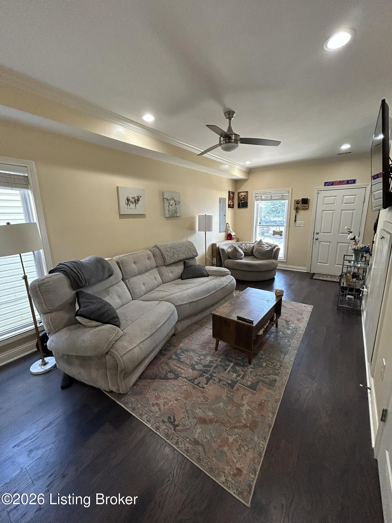 509 E Ormsby Ave Property Photo 4