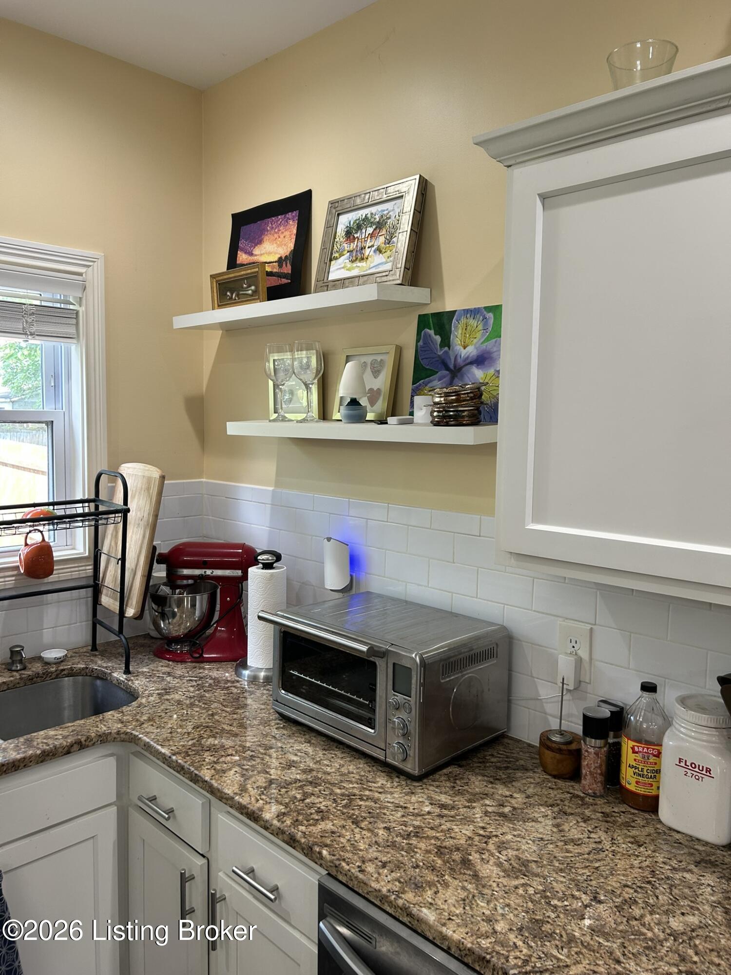 509 E Ormsby Ave Property Photo 14