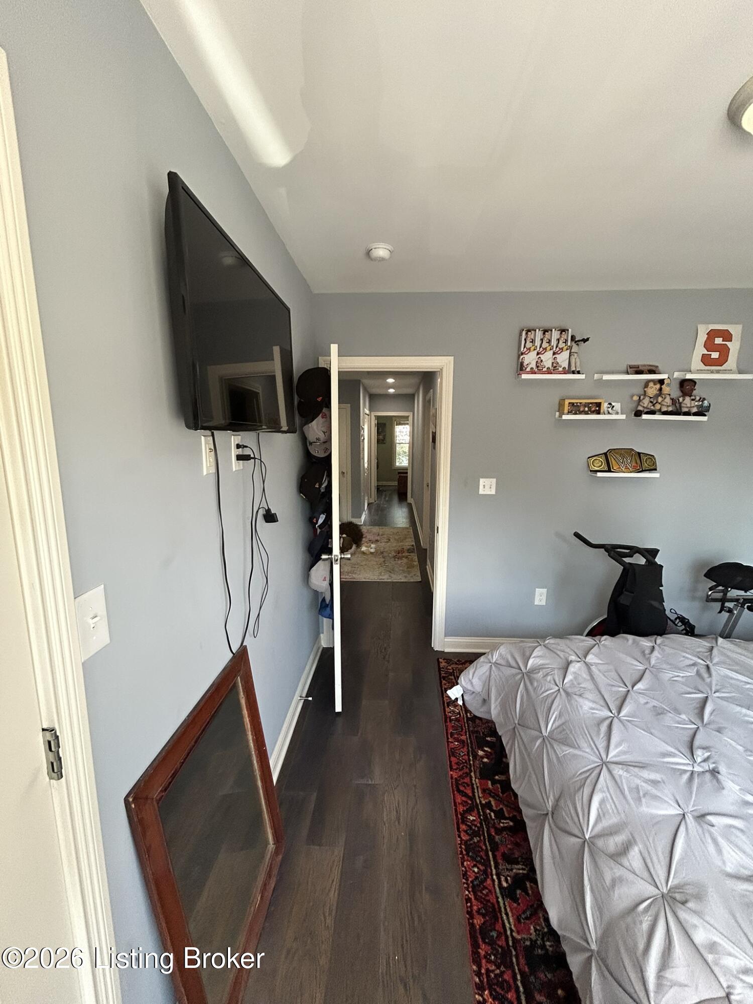 509 E Ormsby Ave Property Photo 32