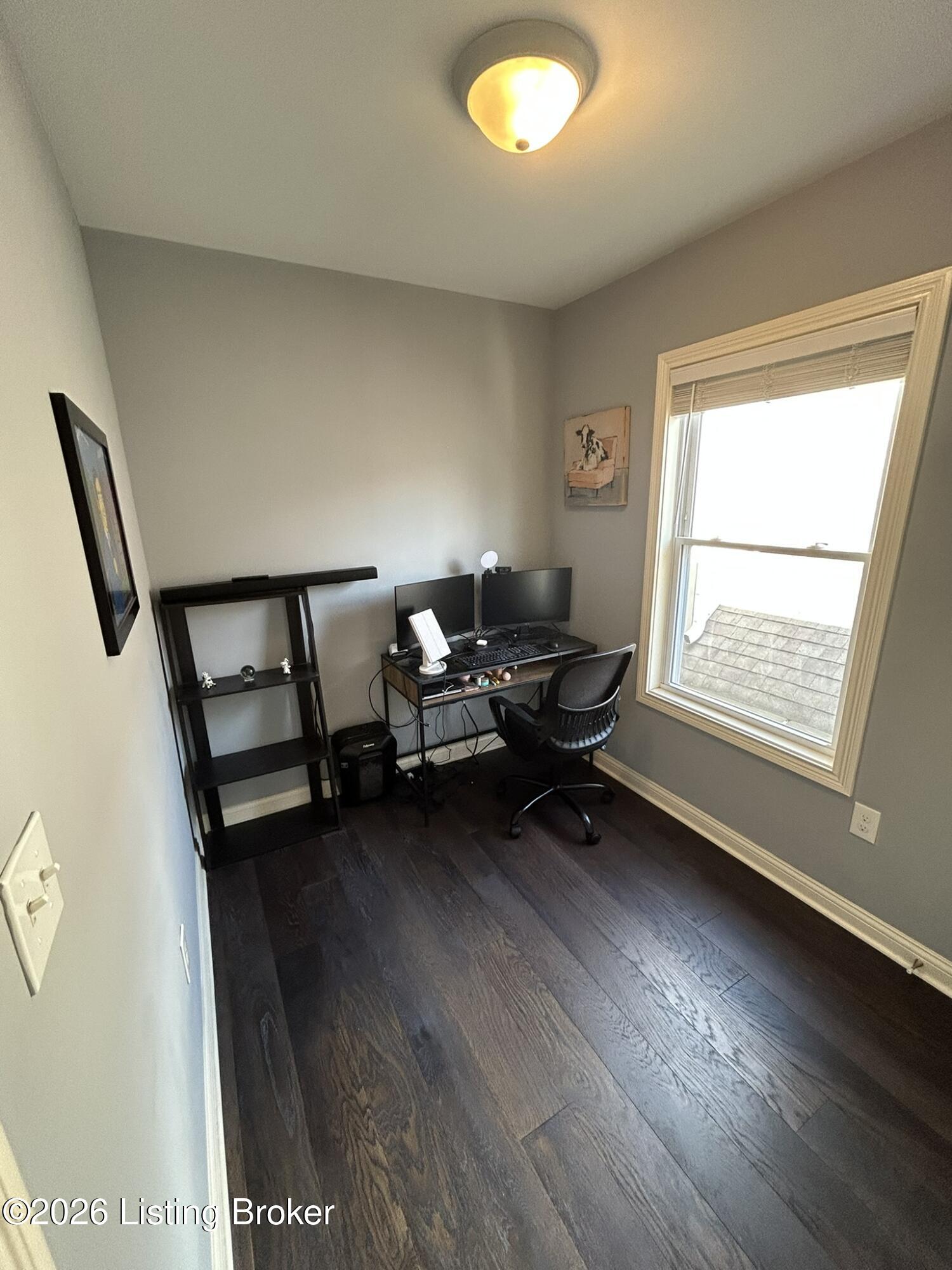 509 E Ormsby Ave Property Photo 34