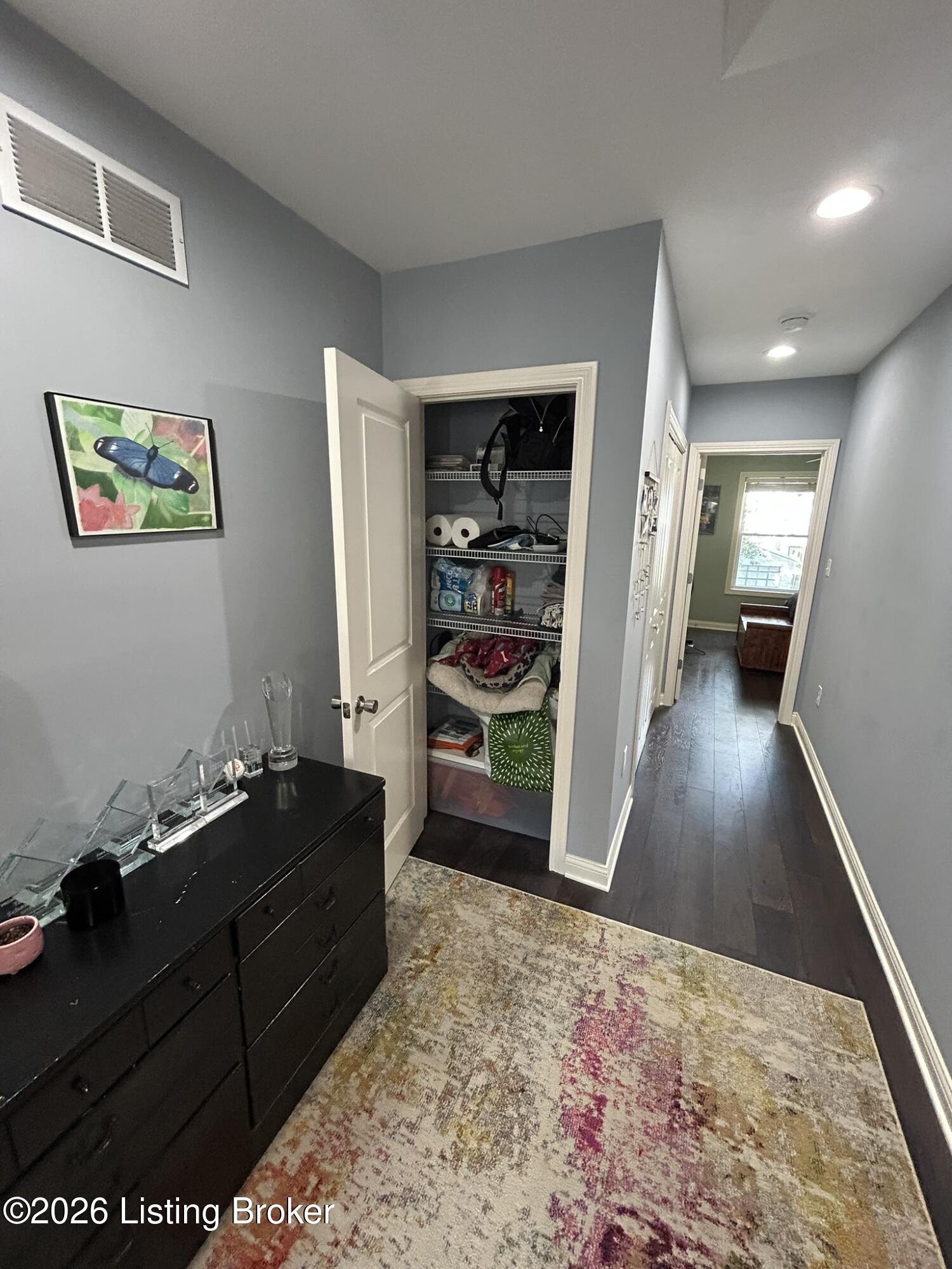 509 E Ormsby Ave Property Photo 36