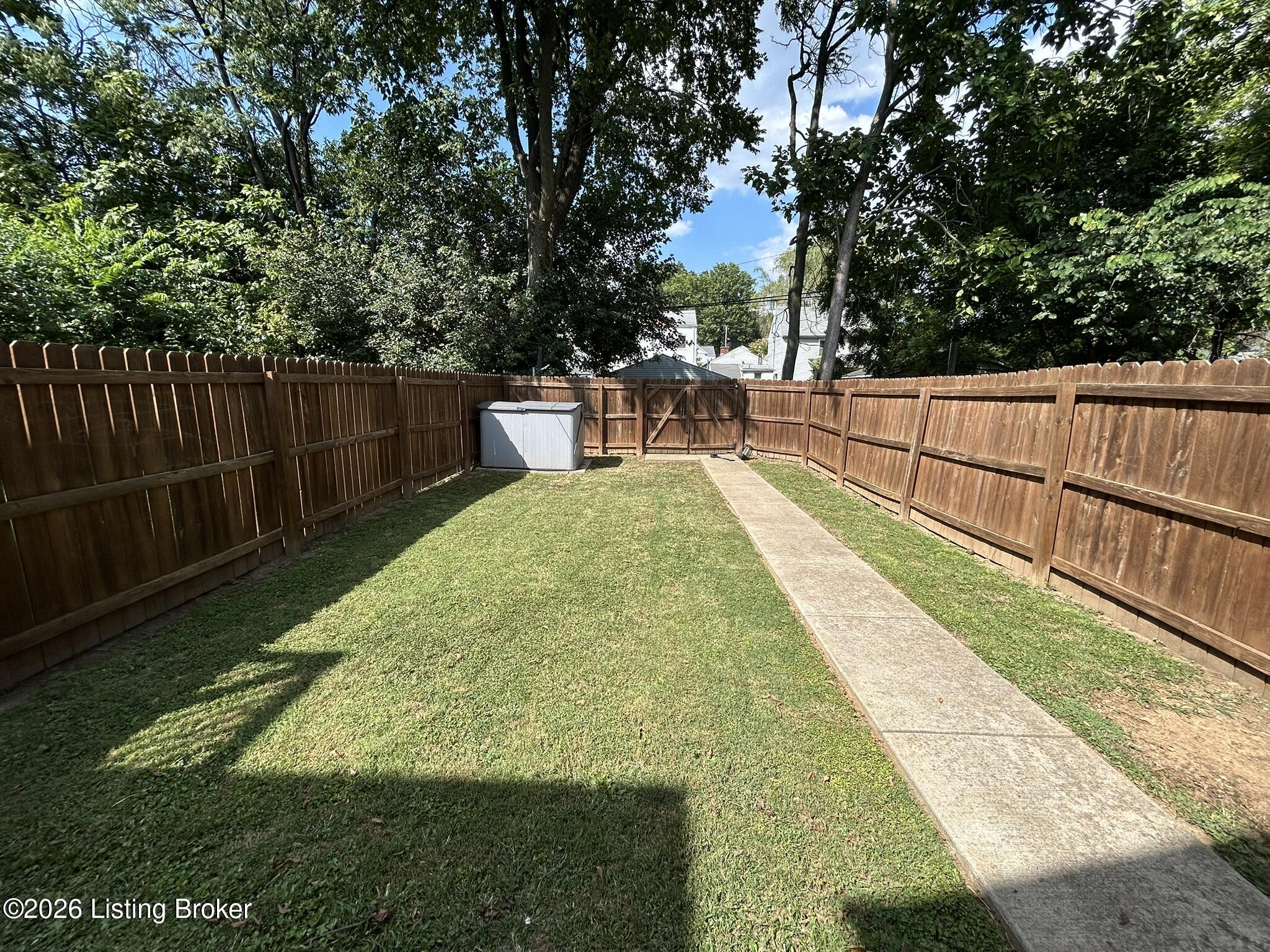 509 E Ormsby Ave Property Photo 40