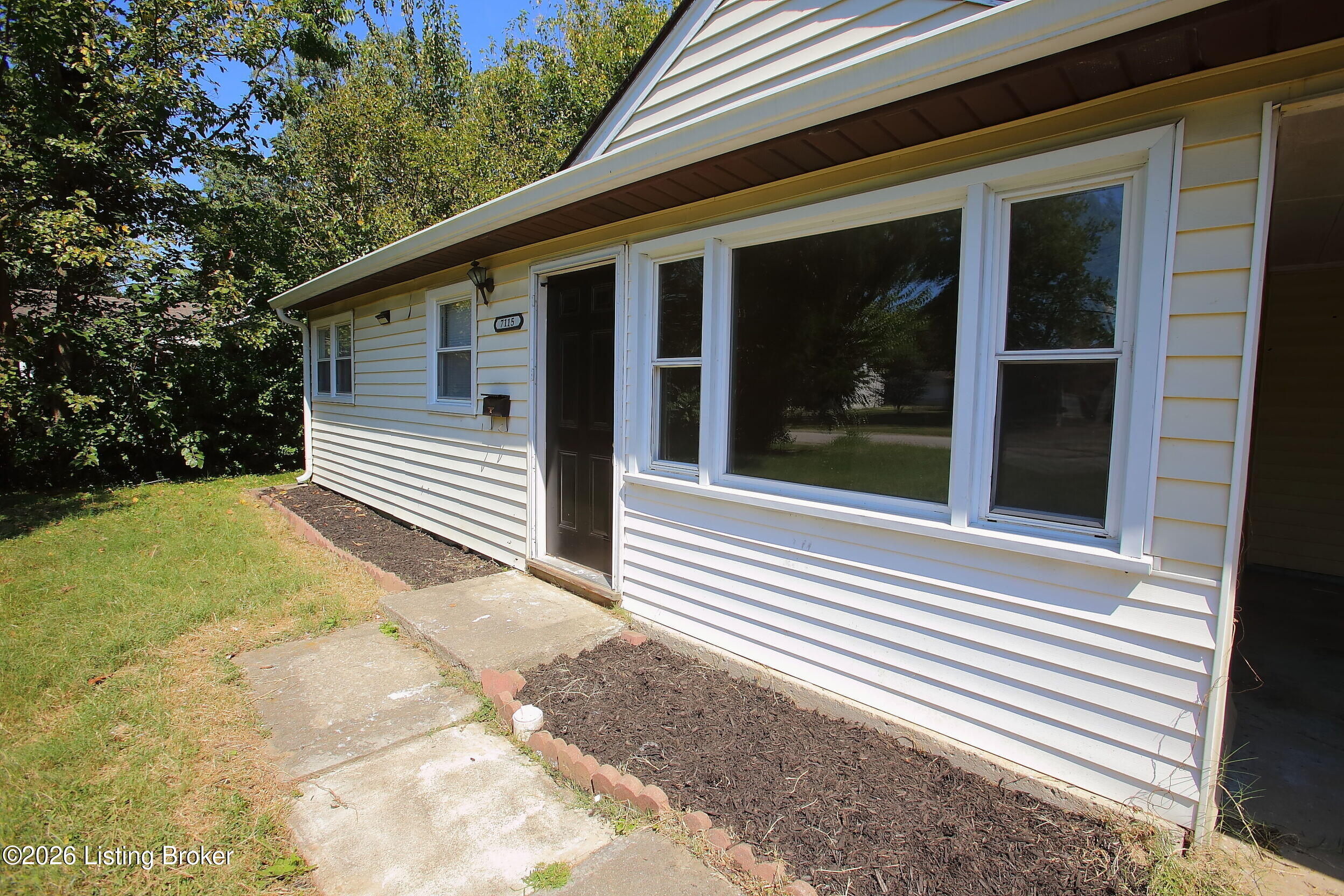 7115 Ethan Allen Way Property Photo 4