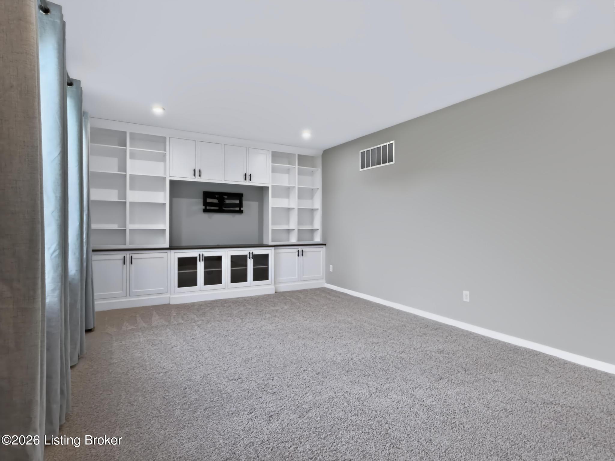 656 Revelation Way Property Photo 5